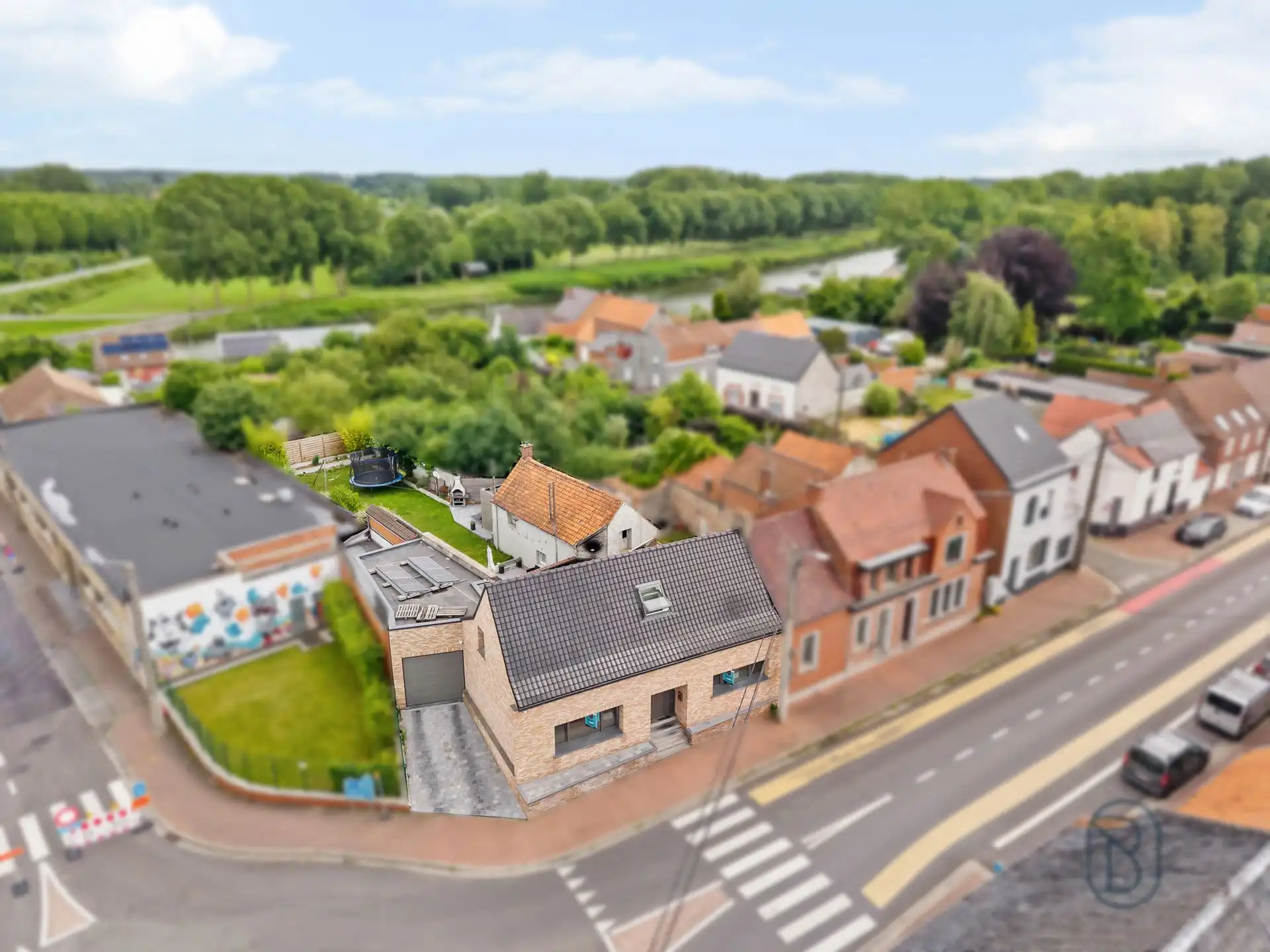 Gerenoveerde woning met tuin en zonnepanelen foto 21