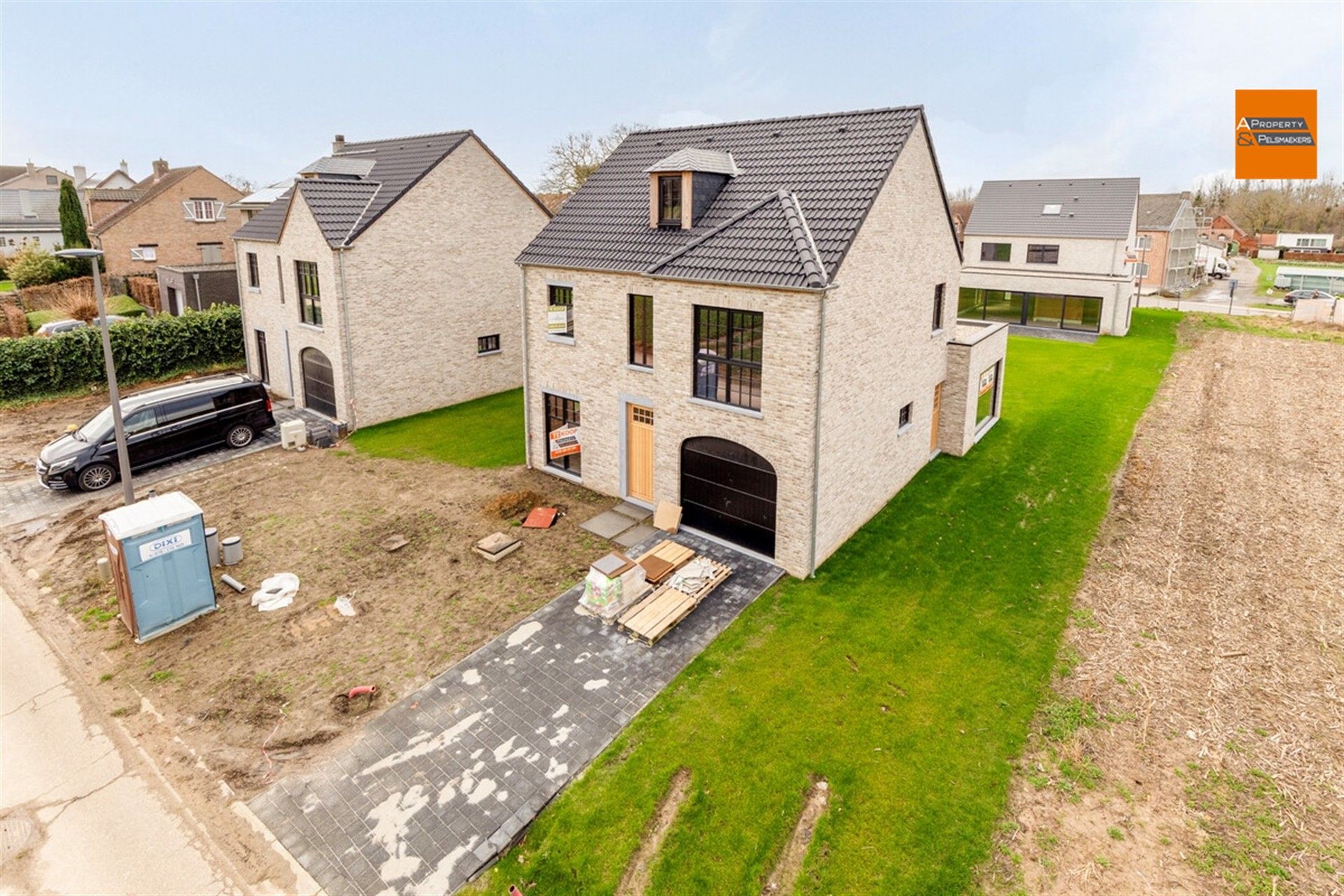 Nieuwbouwwoning met 4 slaapkamers foto 5