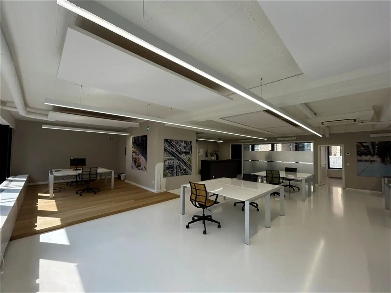 Kantoorgebouw foto 7