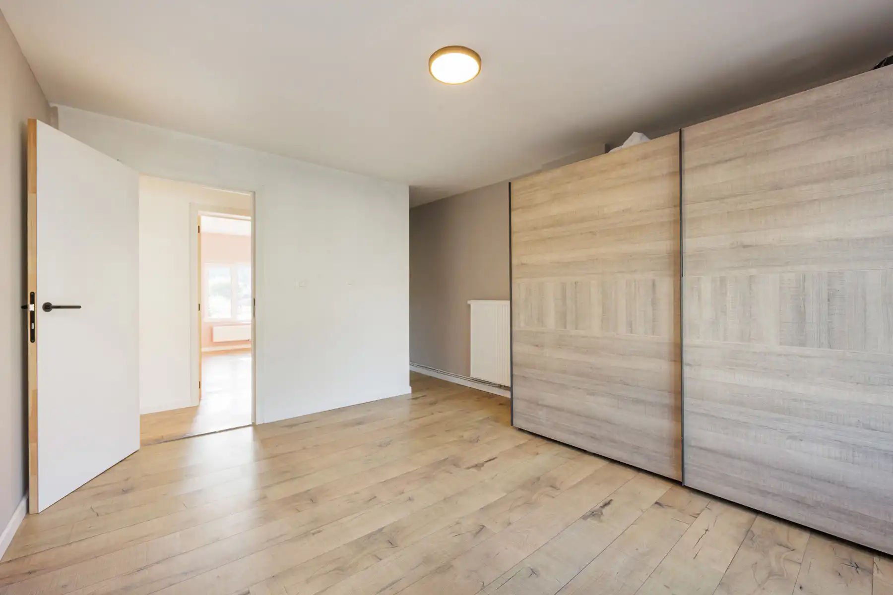 Recent gerenoveerde woning met 2 slpks nabij het centrum foto 15