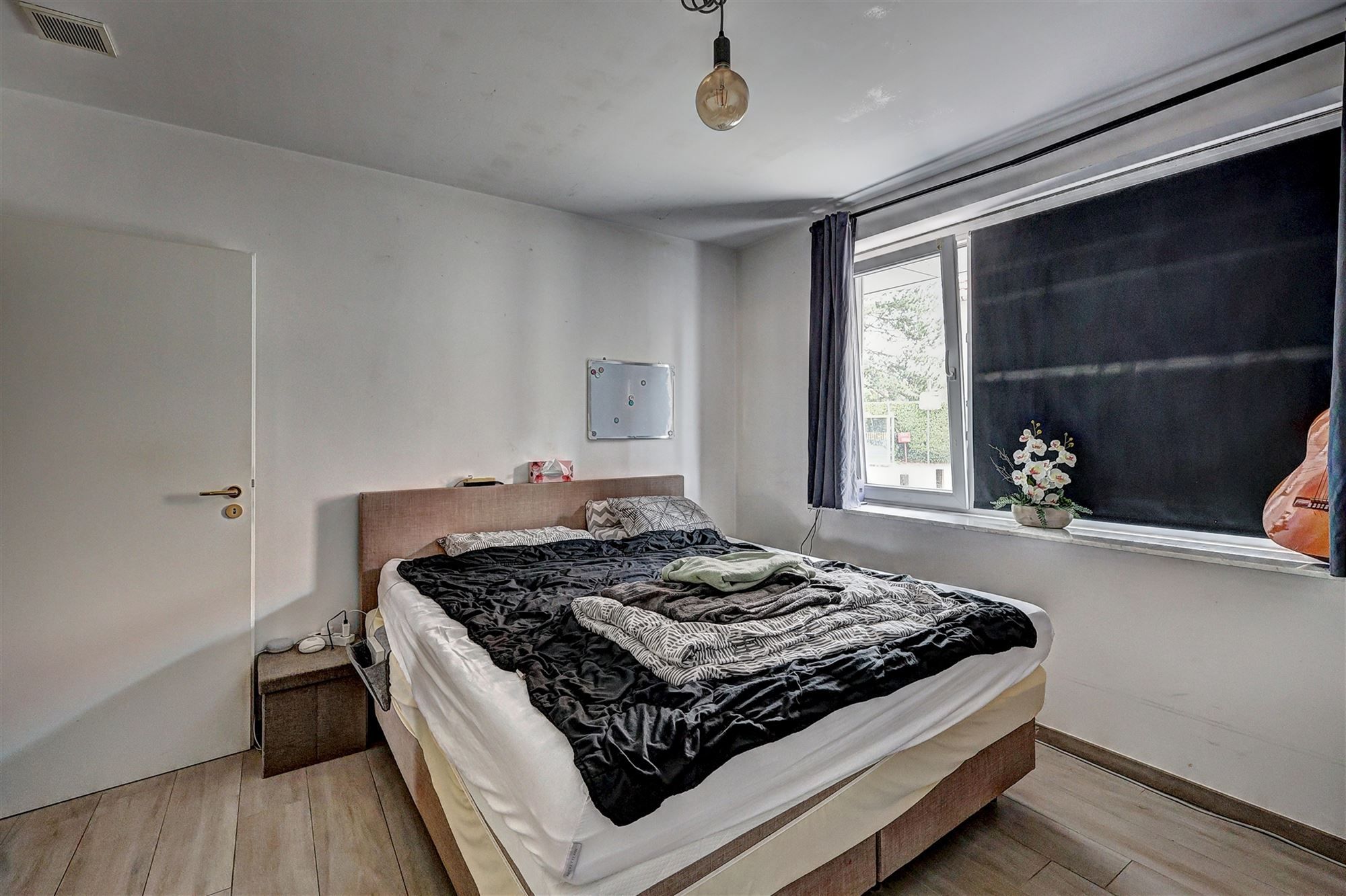 Ruim gelijkvloers appartement met terras en garage foto 11