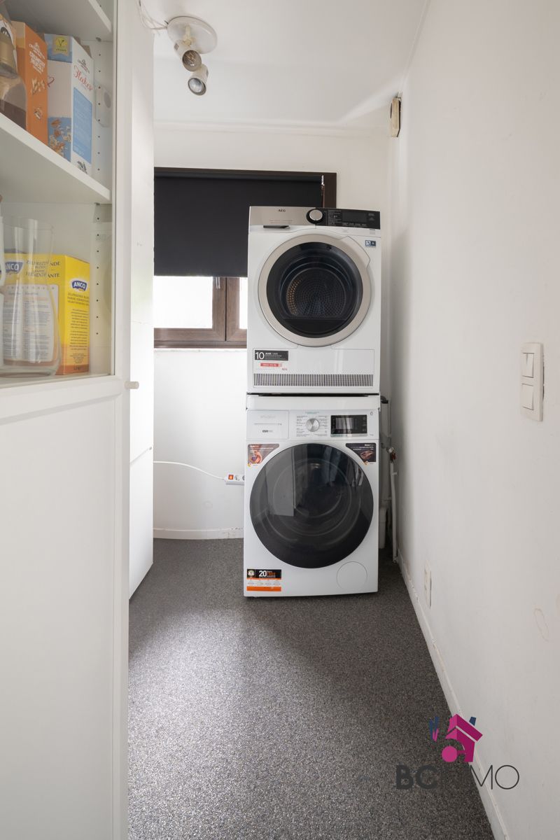 Gerenoveerde gelijkvloerse woning met 3 slaapkamers foto 13
