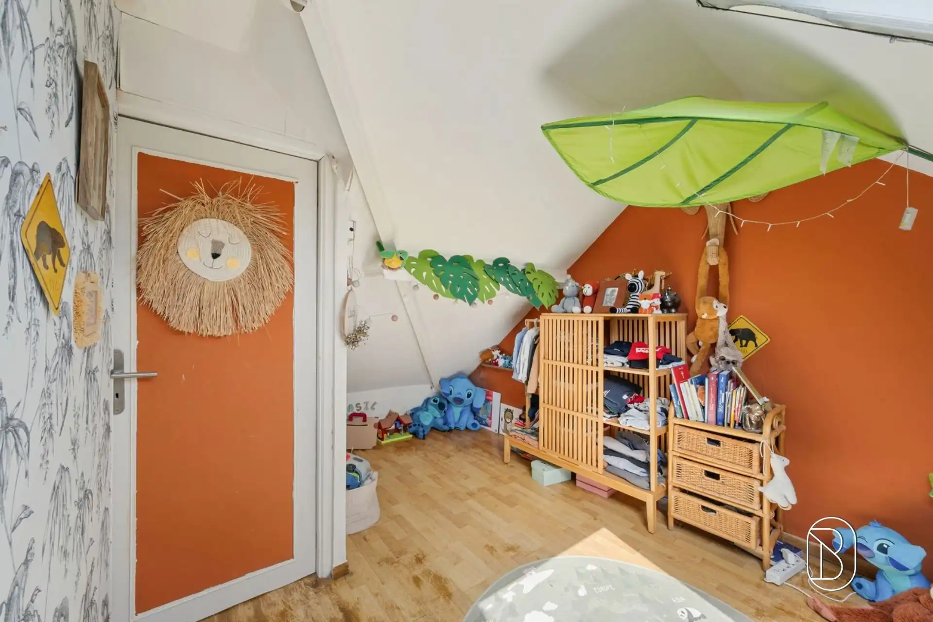 Bel-etagewoning met 3 slpk, garage en tuin in Vloesberg foto 18