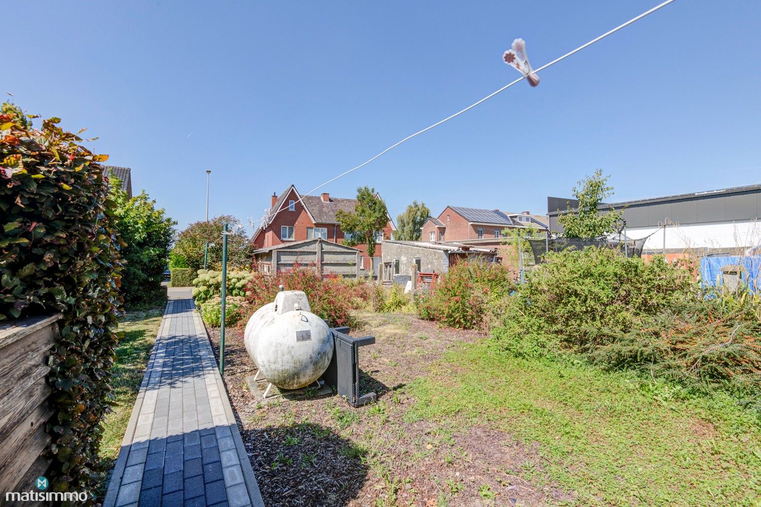 GERENOVEERDE INSTAPKLARE WONING MET 3 SLAAPKAMERS OP ENKELE MINUTEN RIJDEN VAN HET CENTRUM VAN TONGEREN foto 36