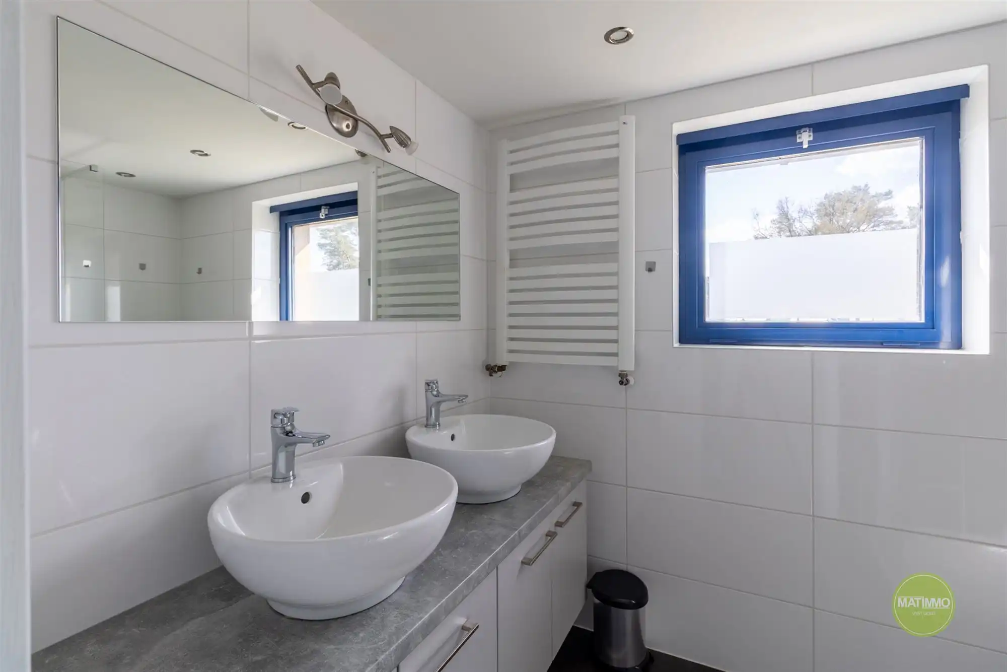 Moderne vakantiebungalow in EuroParcs Zilverstrand te Mol foto 9