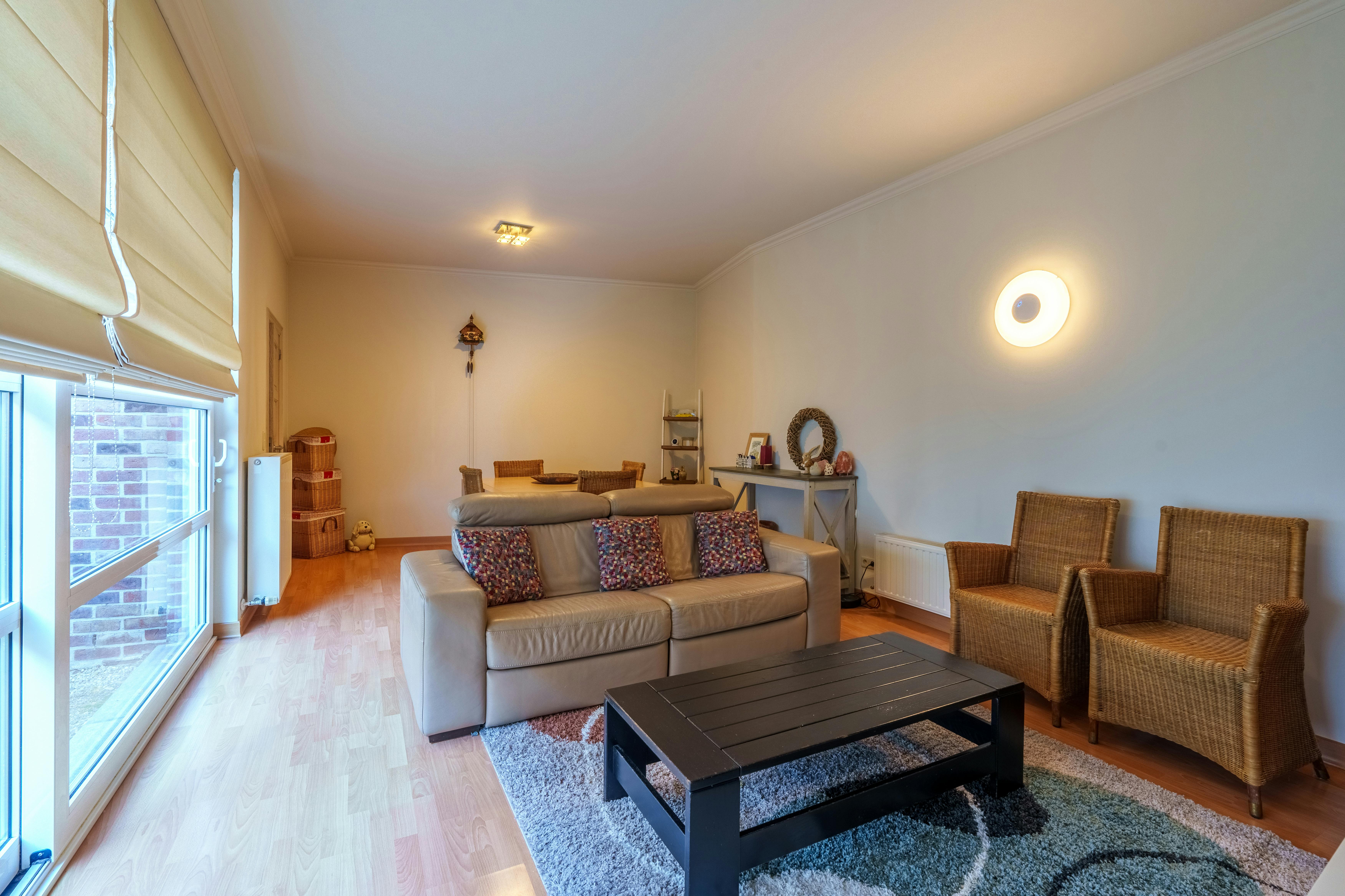 Uniek herenhuis in hartje Ieper met 8 slaapkamers en 7 badkamers  foto 5