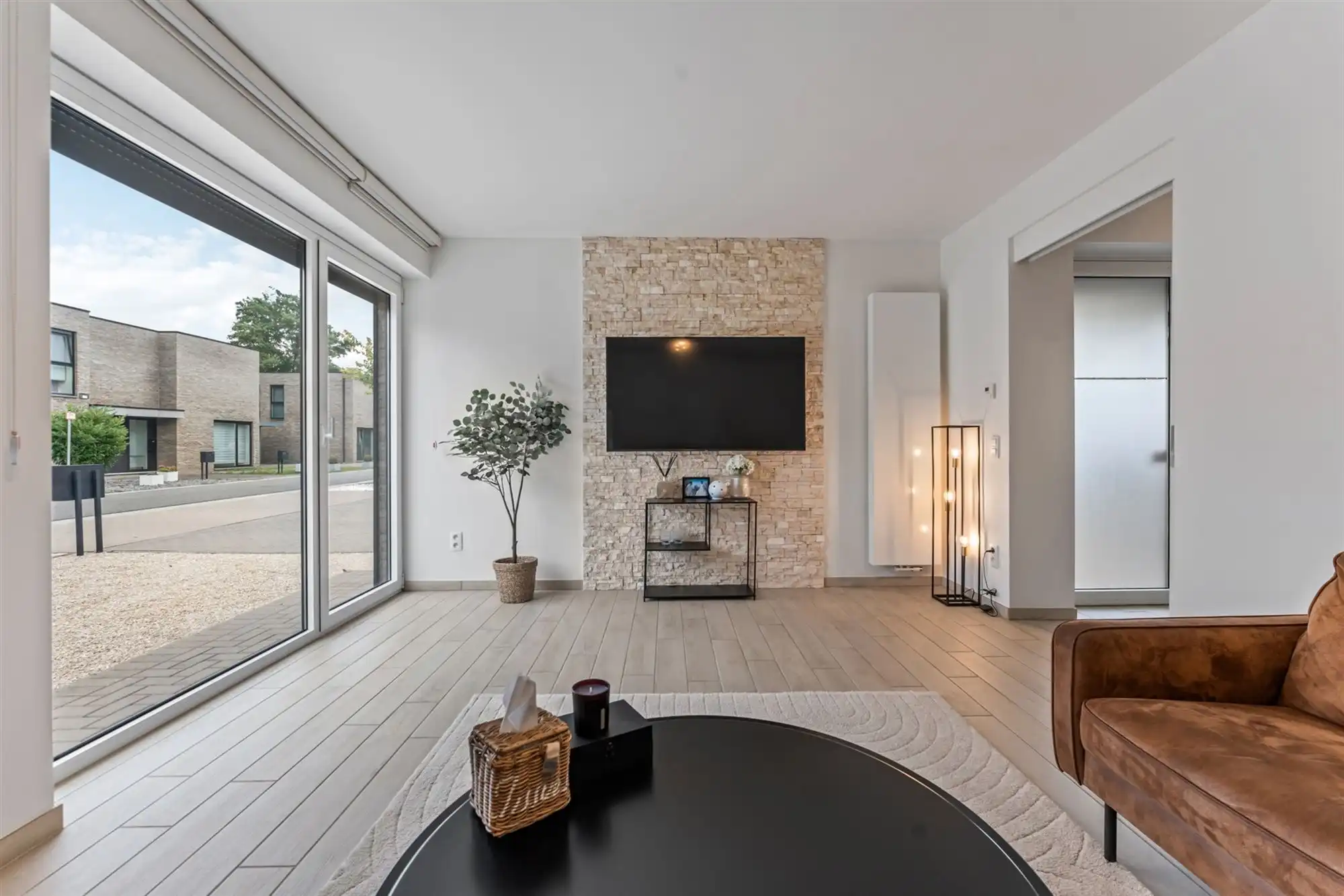 PRACHTIG AFGEWERKTE HOB MET 3 SLAAPKAMERS OP EEN PERCEEL VAN 3A50CA TE BERINGEN CENTRUM foto 3