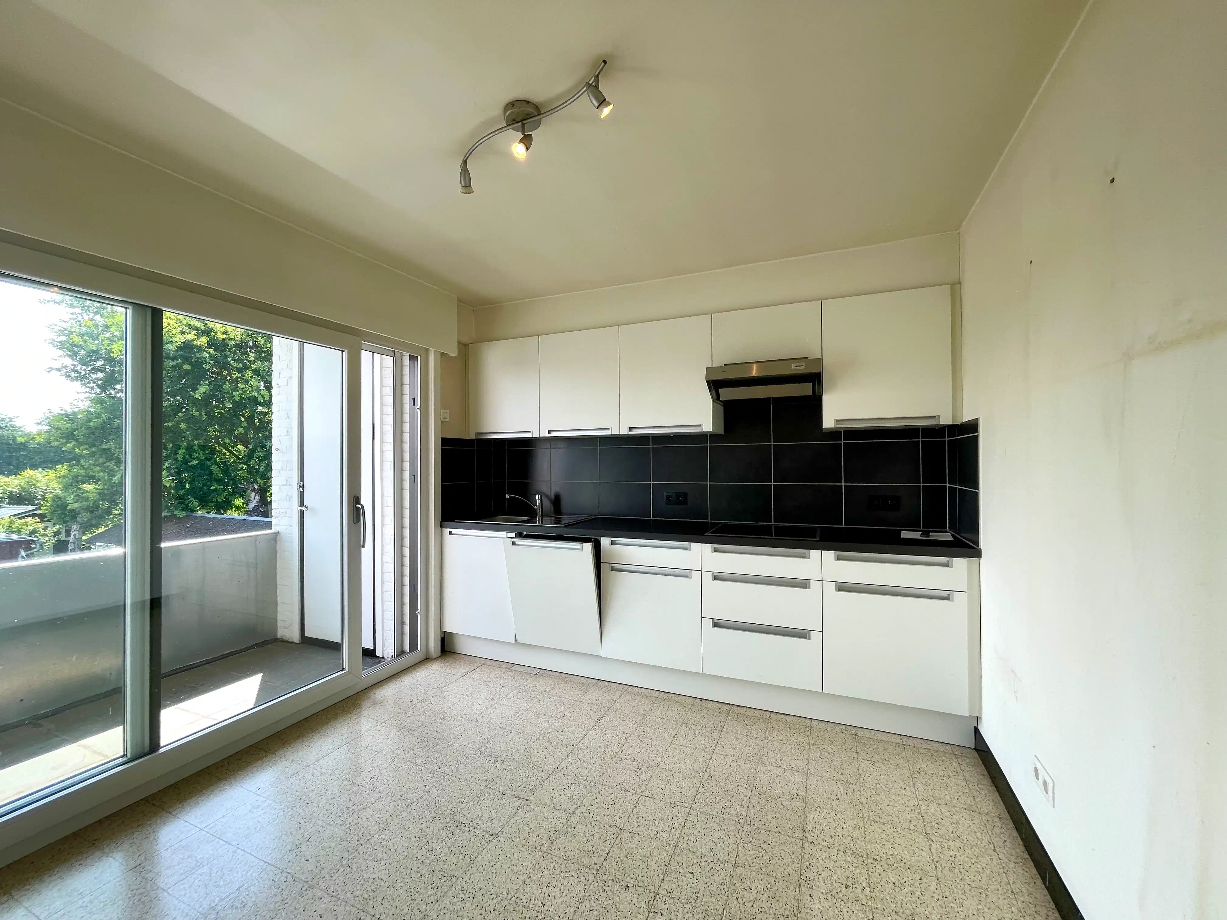 Appartement met twee slaapkamers, terras en garage foto 5