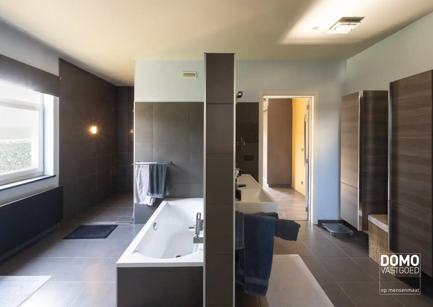 Luxueus wonen met wellness en ruimte – unieke villa in Kermt foto 11