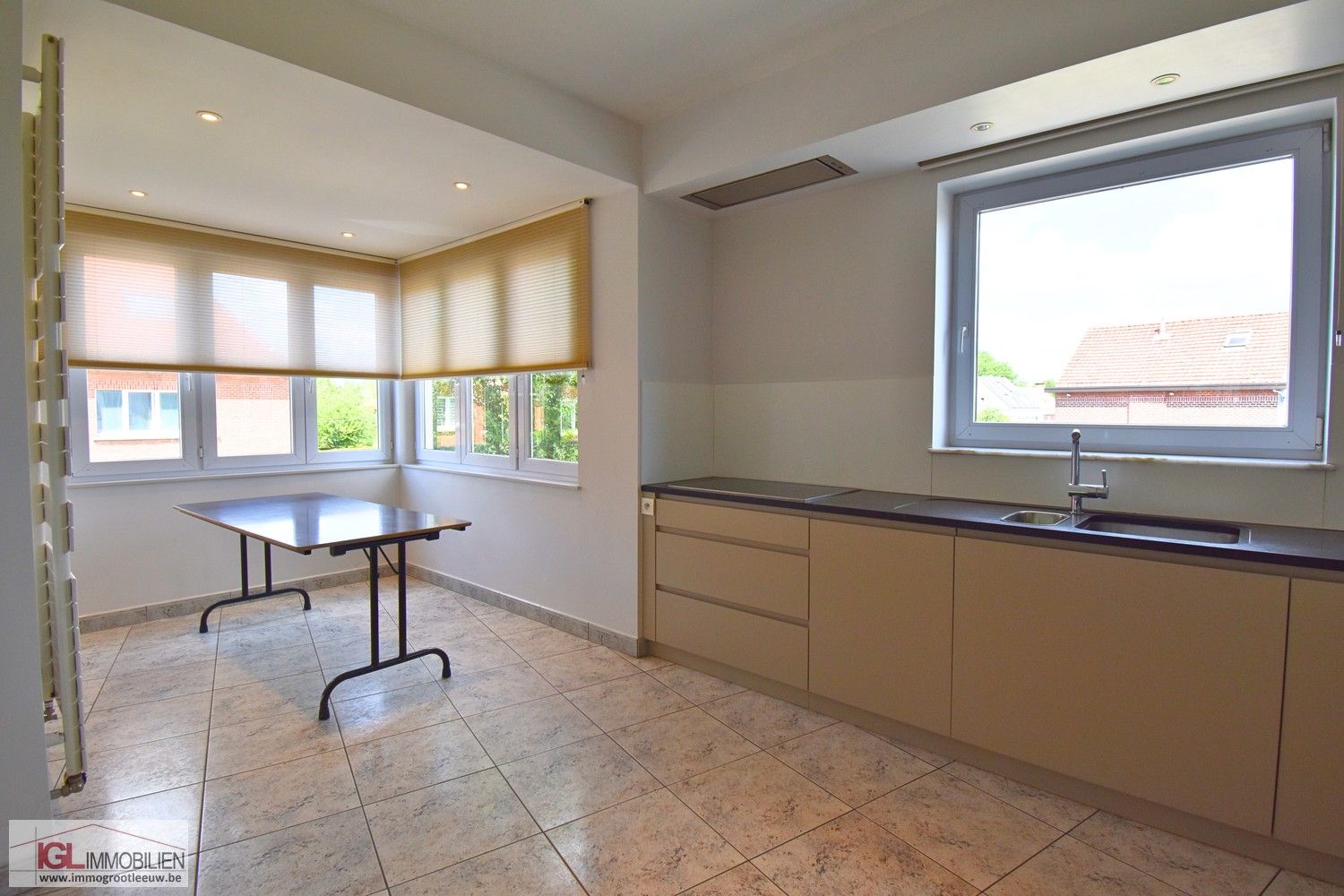 Ruime & energiezuinige woning met 4 slaapkamers, zuidgerichte buitenruimtes en 3 staanplaatsen nabij het centrum van Vlezenbeek foto 11