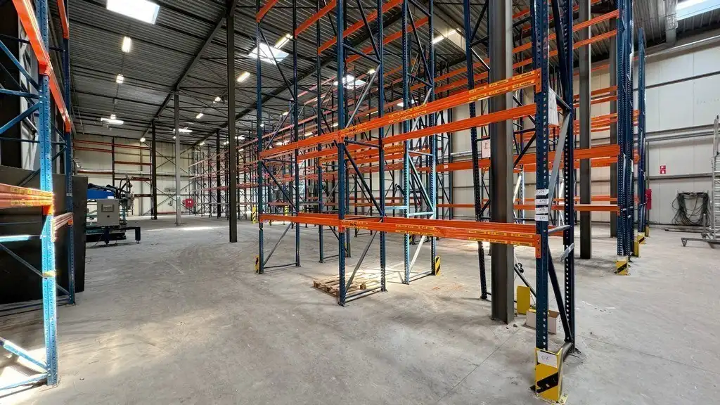 Logistiek bedrijfspand te huur in industriezone te Malle foto 13