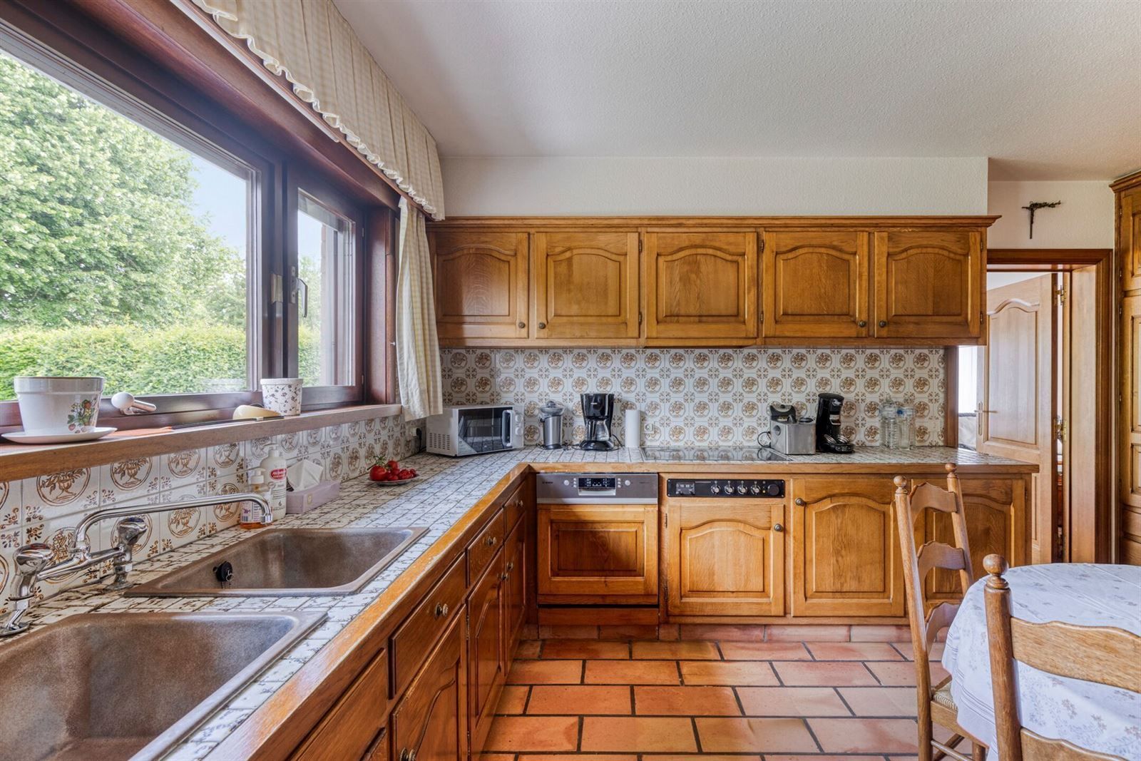 Vrijstaande villa op een unieke ligging!  foto 6