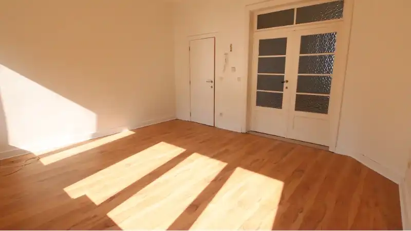 Vernieuwd 1-slaapkamerappartement te huur in Oostende foto 3