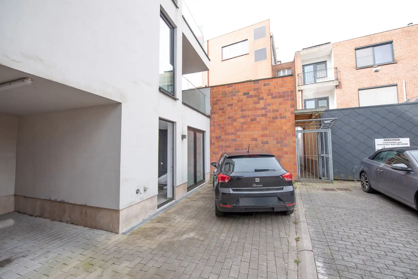 Commercieel gelegen handelspand/kantoorruimte te huur in het centrum van Waregem foto 20