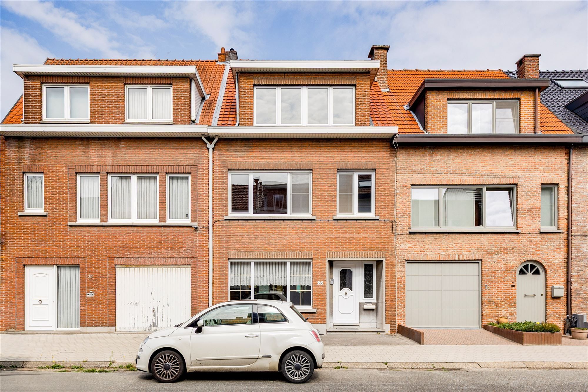 Hoofdfoto van de publicatie: Ruime gezinswoning met 5 slpk in Wommelgem