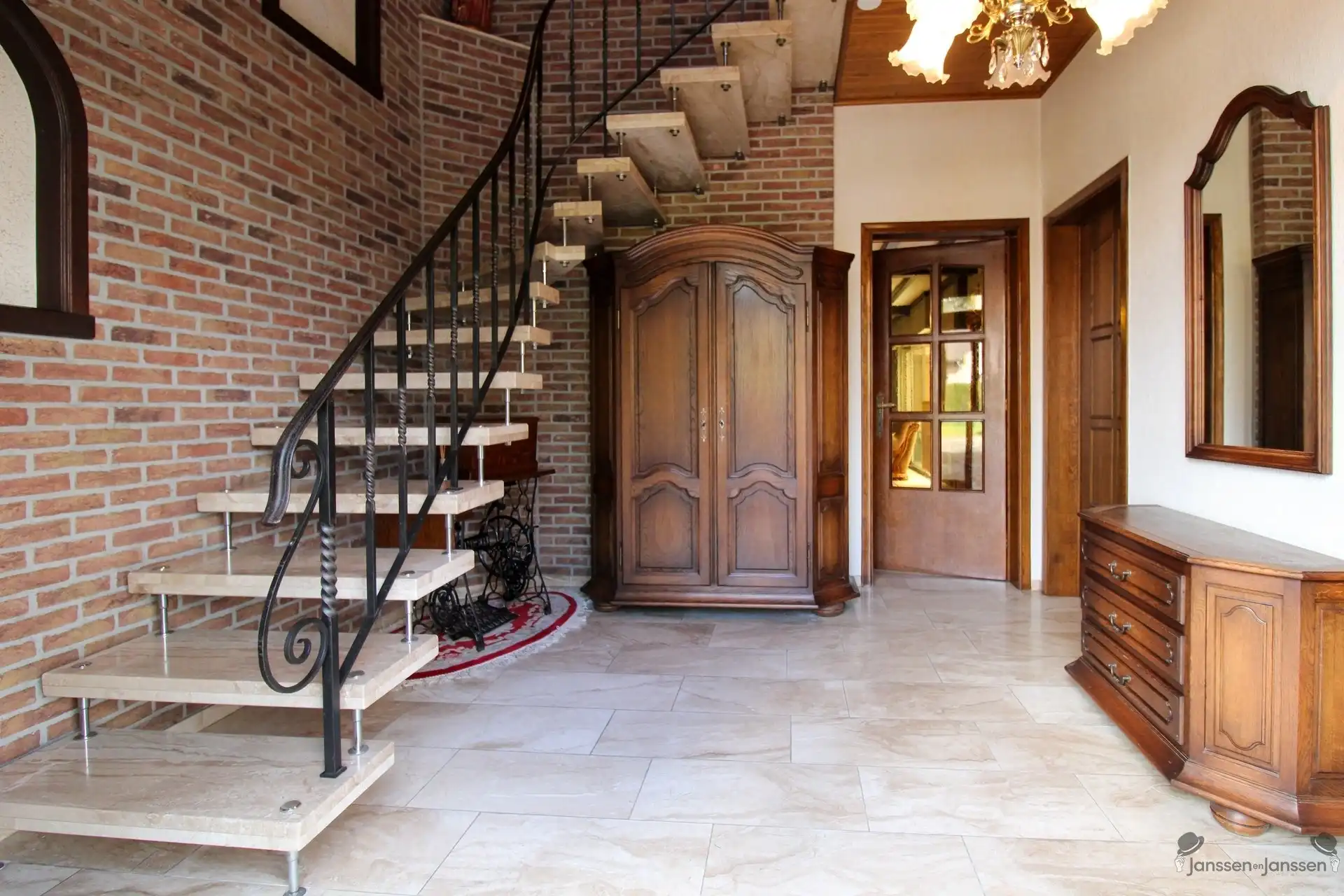 Charmante woning Te Koop foto 6