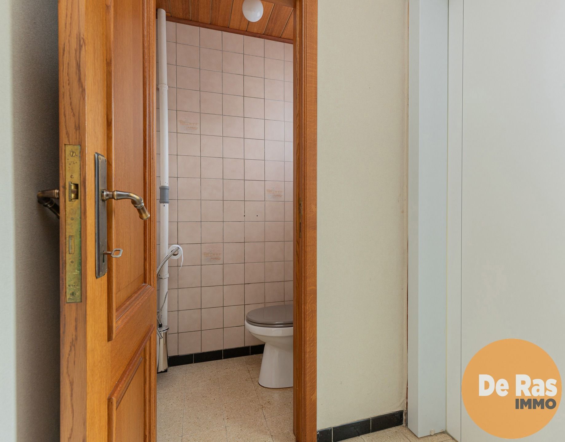 ERPE-MERE - Ruime gezinswoning in residentiële wijk foto 8