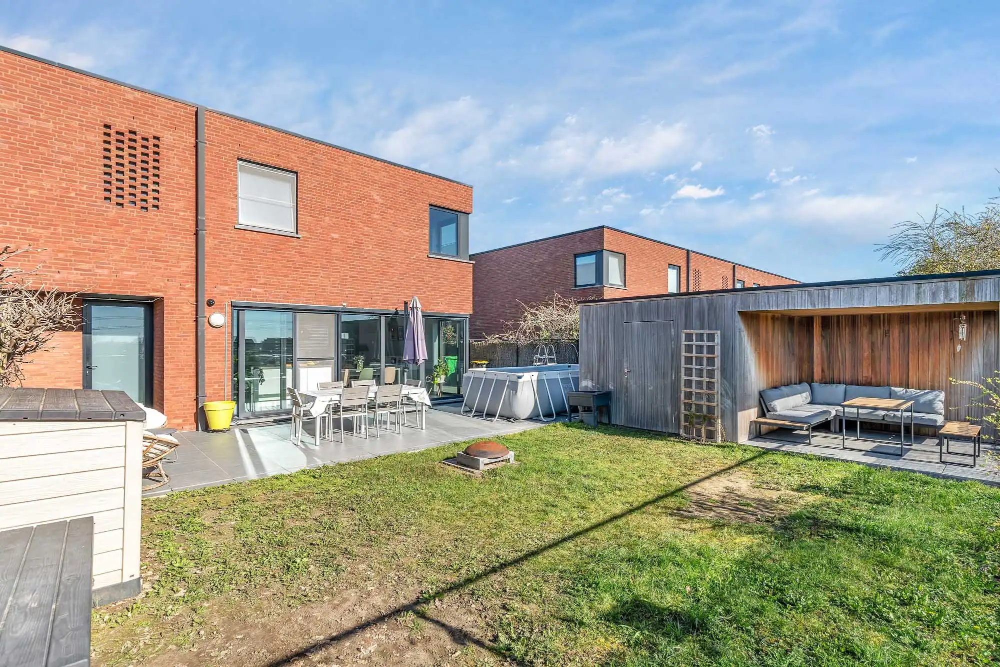 Moderne, instapklare en energiezuinige halfopen bebouwing foto 18