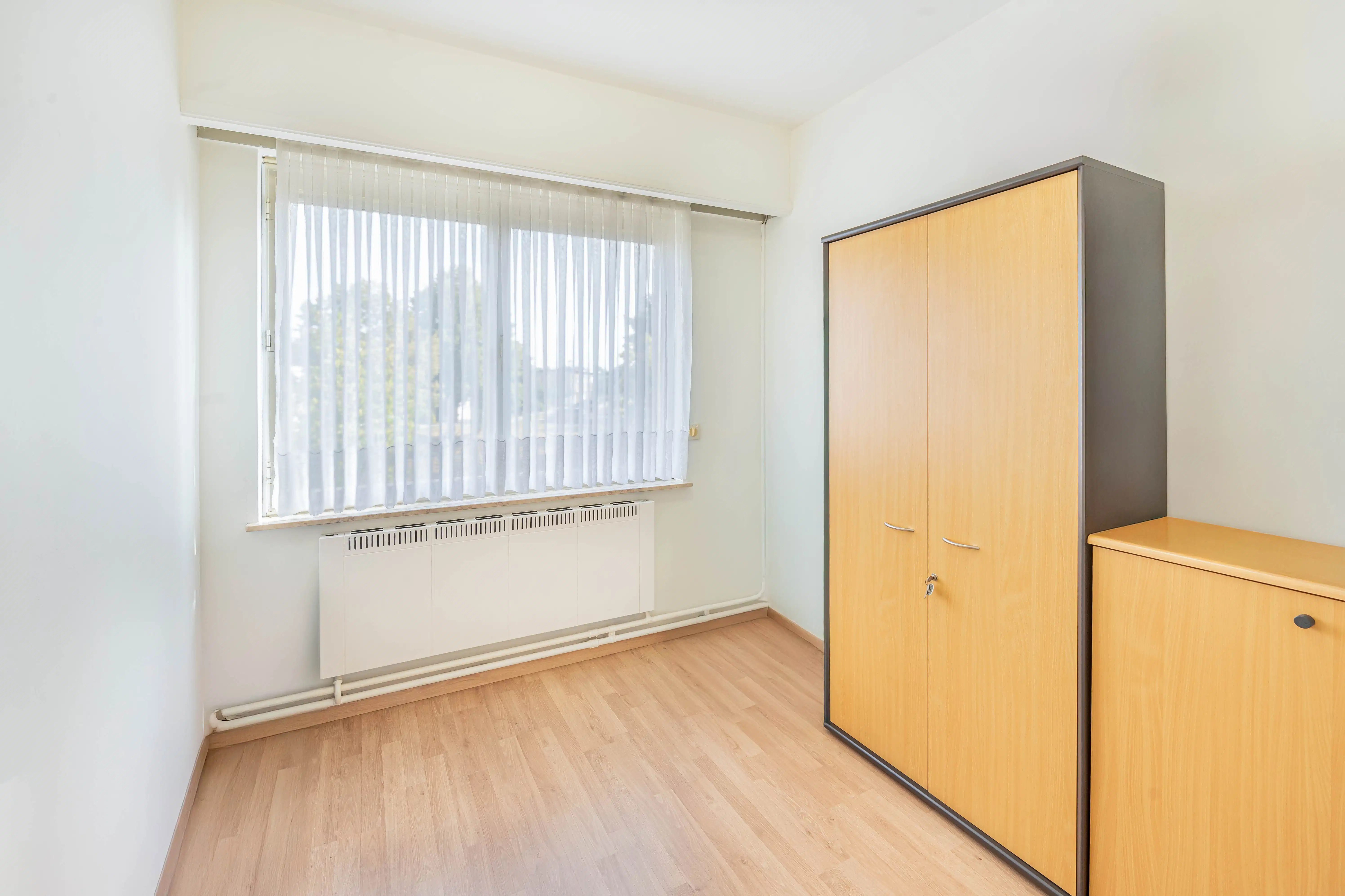 Kwalitatieve woning met 3 autostaanplaatsen in de garage! foto 21
