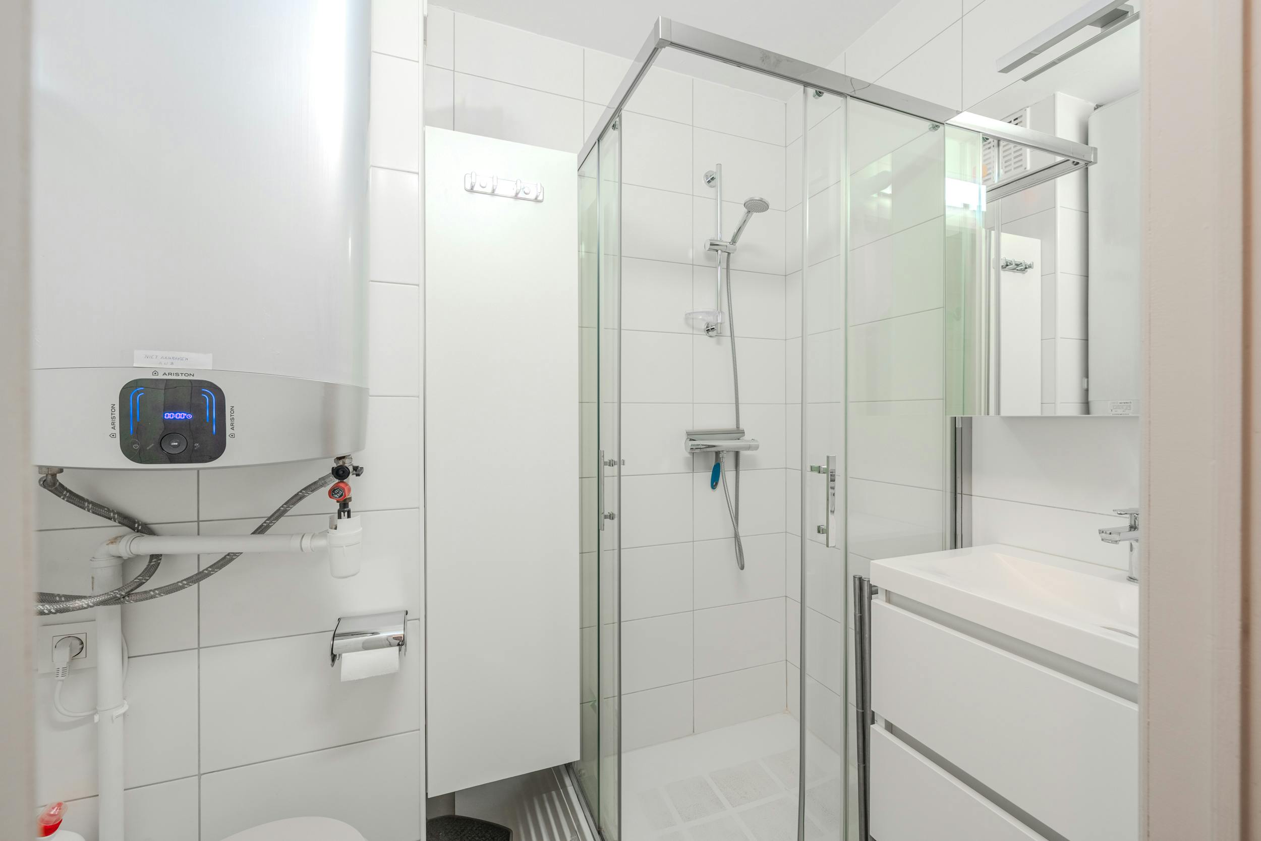 Studio met aparte slaapruimte en zijdelings zeezicht! foto 15