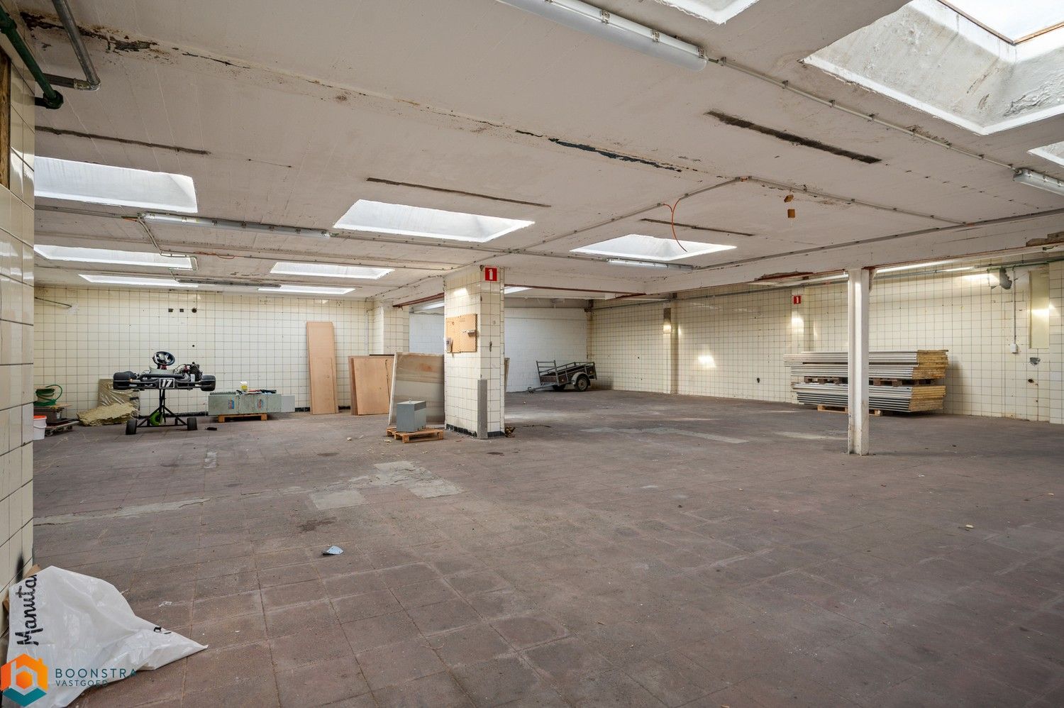 Ruime opslagplaats +- 363&nbsp;m² foto 5