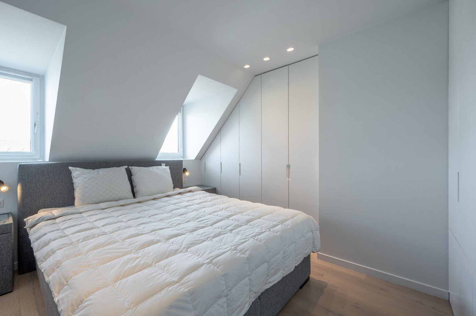 Duplex appartement vlakbij het Rubensplein met zijdelings zeezicht. foto 14