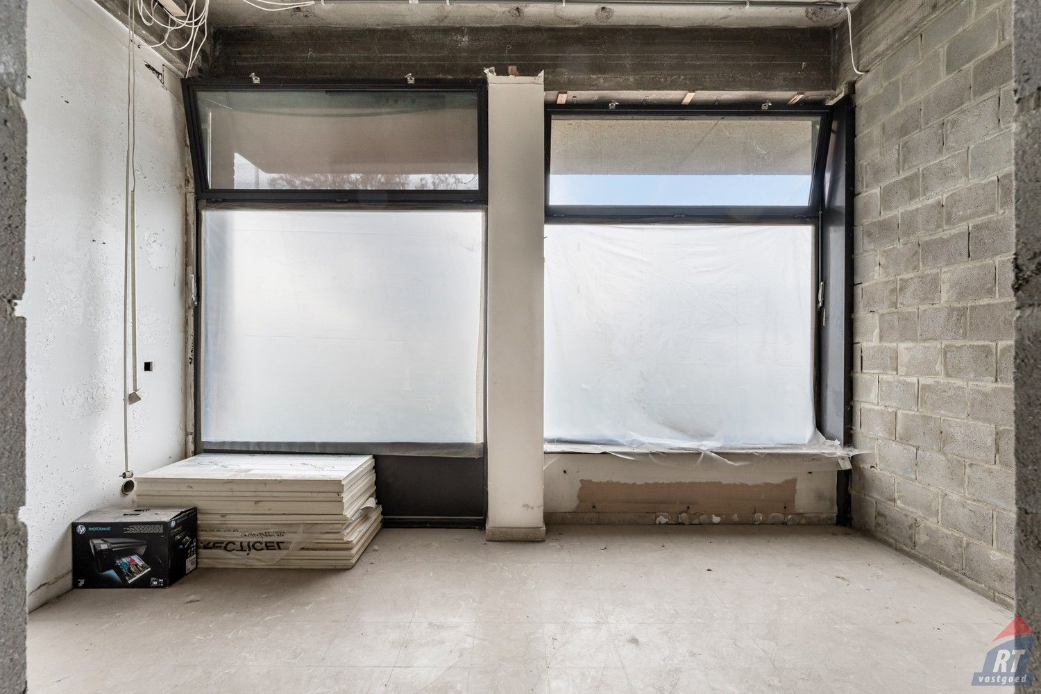 Opbrengsteigendom bestaande uit 2 handelsruimtes en een ruim appartement foto 17