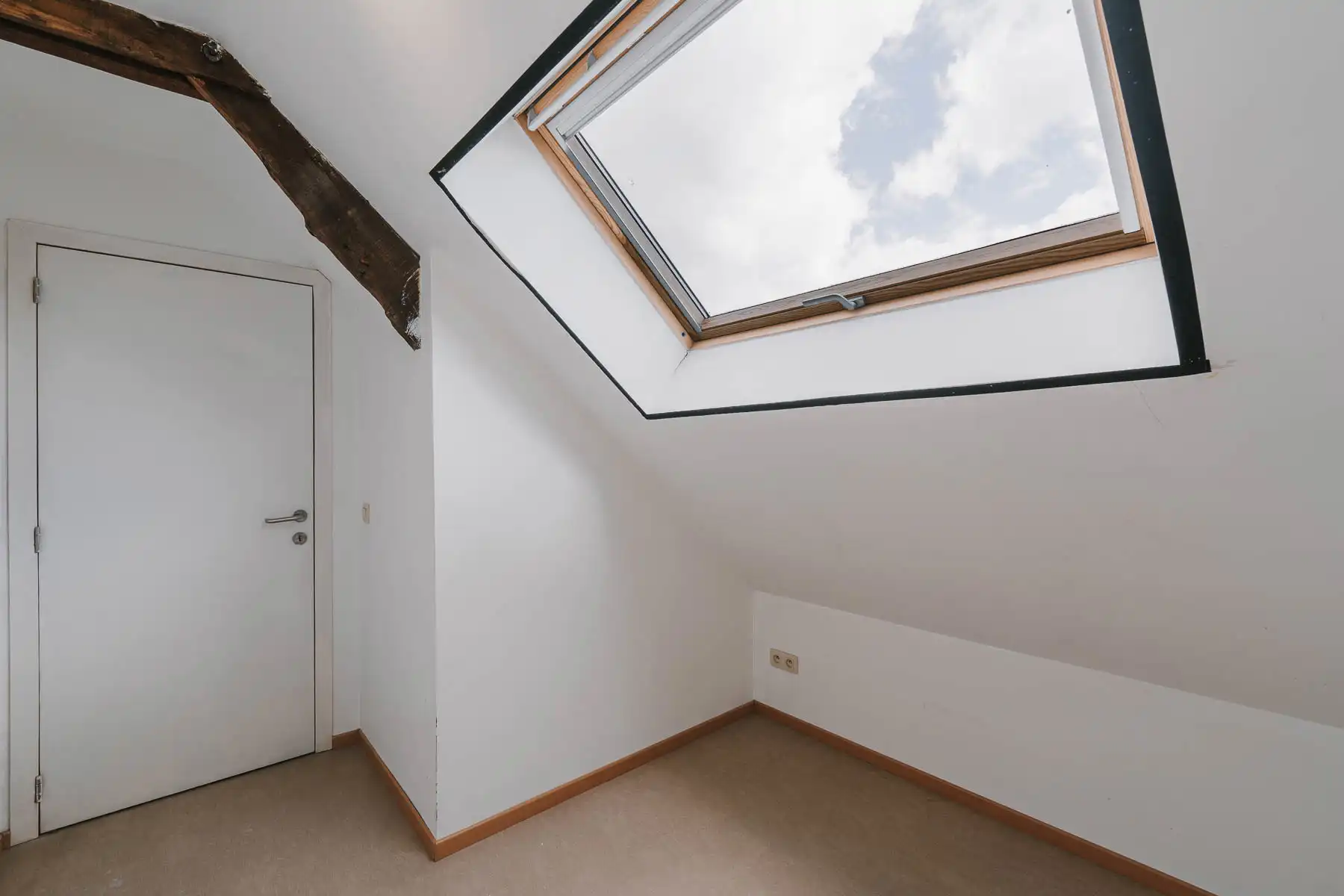 Karaktervolle woning met onderhoudsvriendelijke tuin foto 23