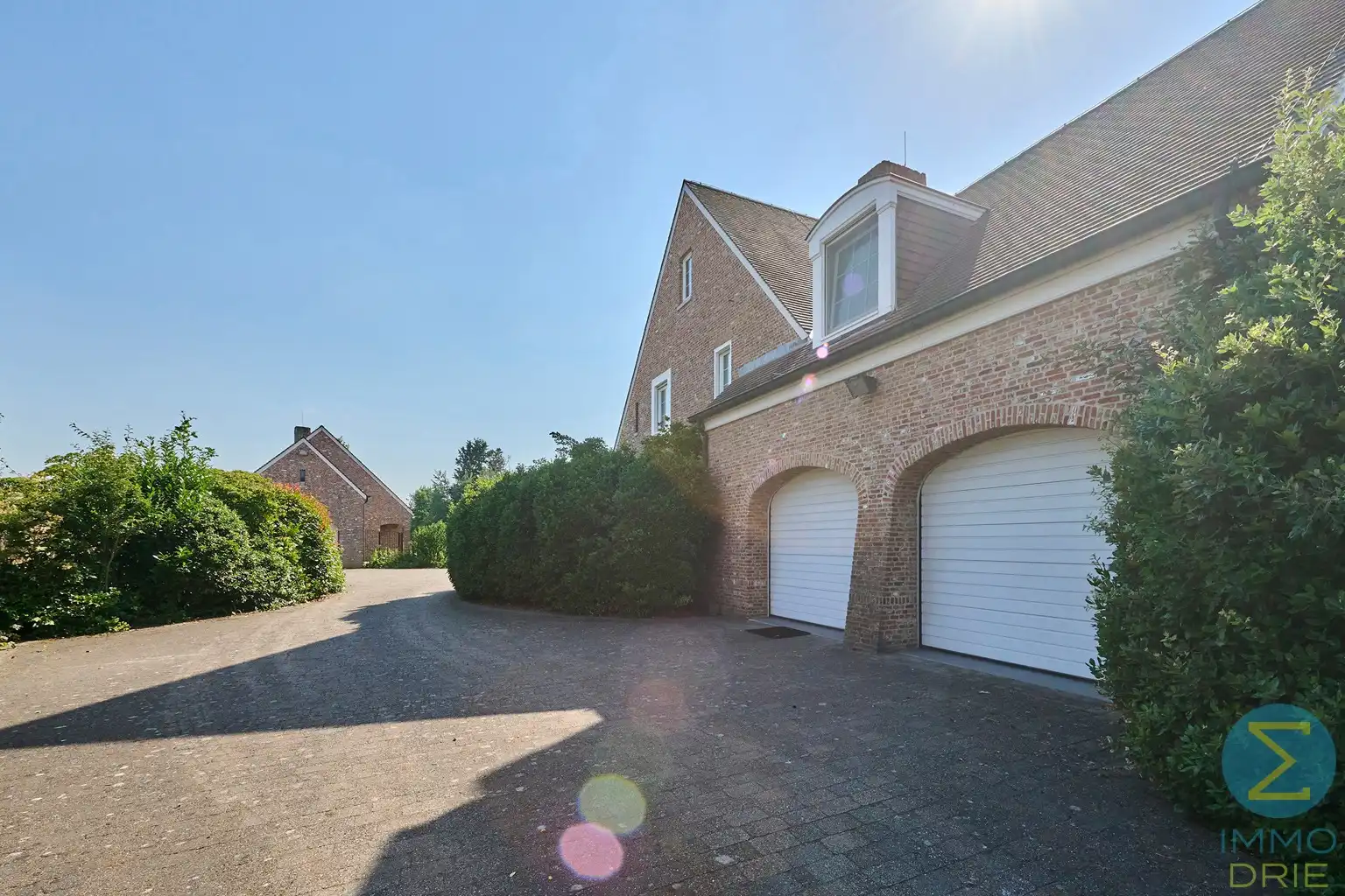 Exclusieve villa met bijgebouwen op 6.660m² grond foto 23