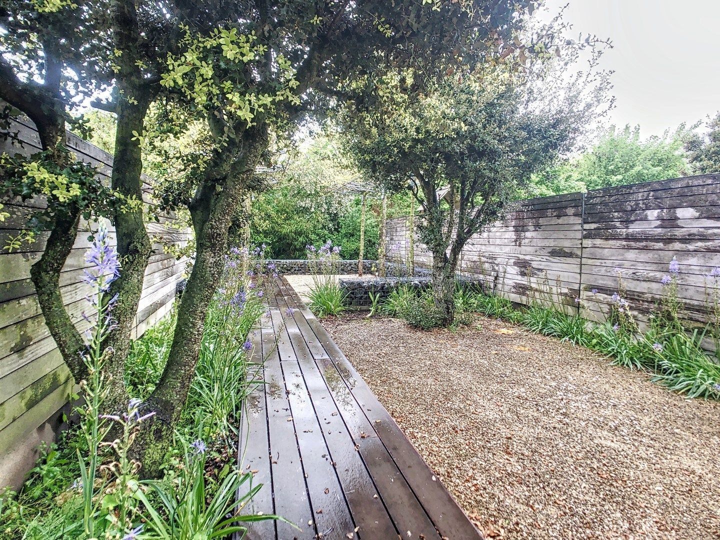 Rijwoning met prachtige tuin in centrum van Westrozebeke foto 8