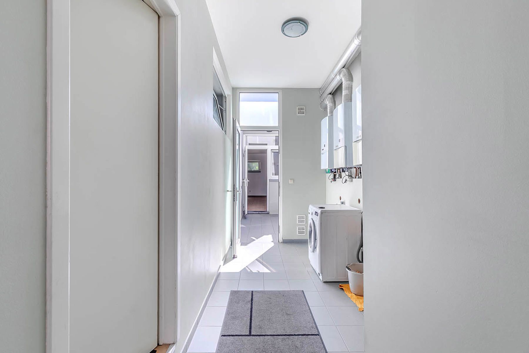 Opbrengsteigendom bestaande uit 3 units te koop. foto 15