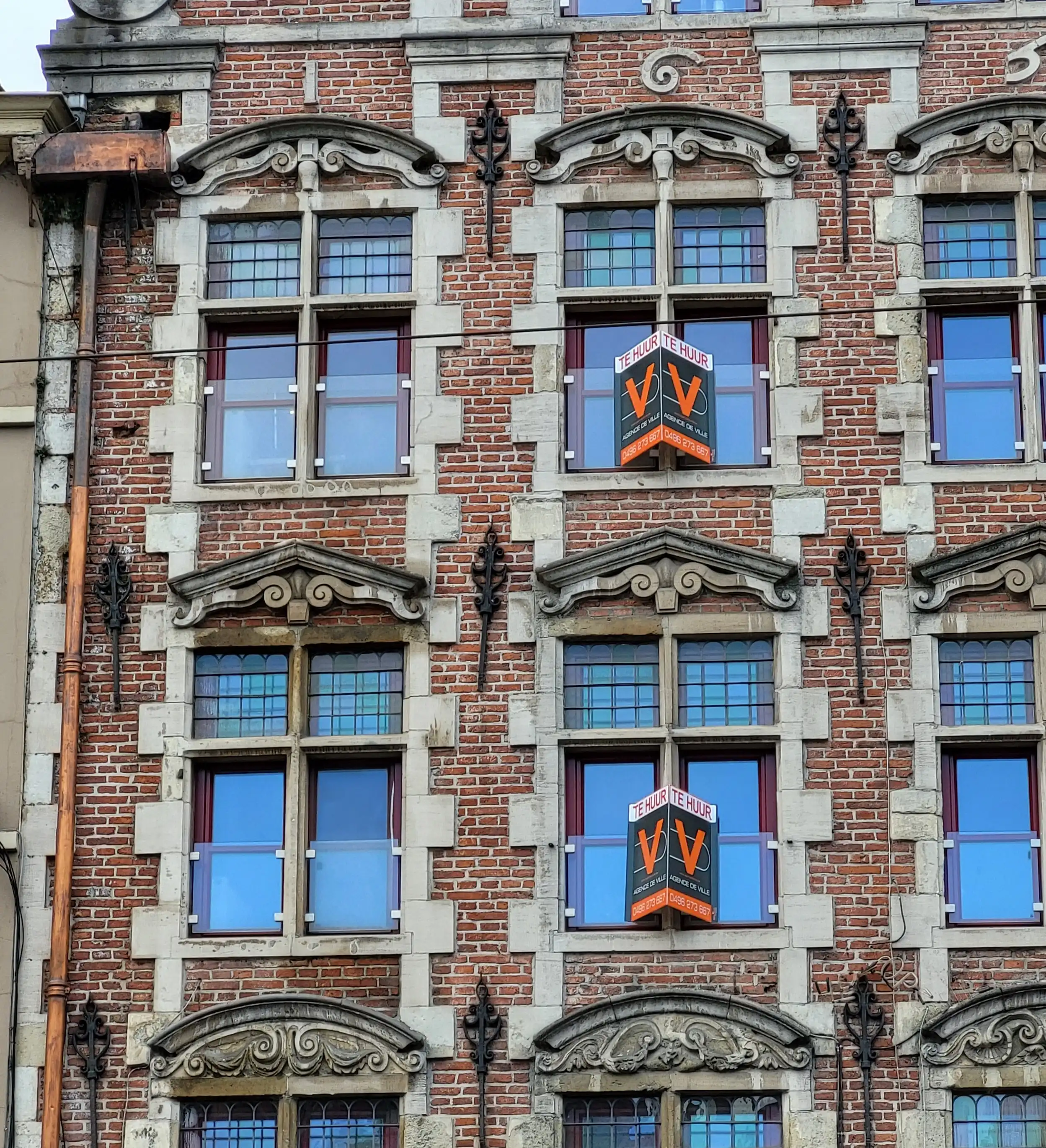 GERENOVEERD APPARTEMENT IN 2020 MET 1 SLAAPKAMER EN TERRAS, in het centrum van de Stad Gent. foto 2