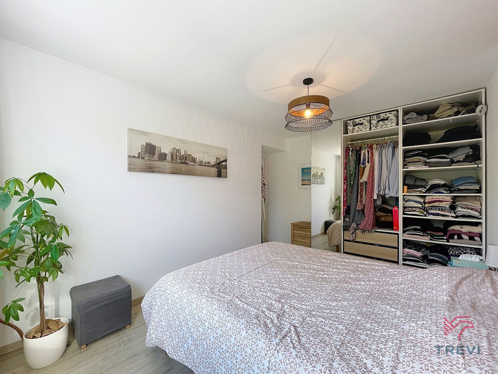 Aantrekkelijk huis met 3 slaapkamers en tuin  foto 8