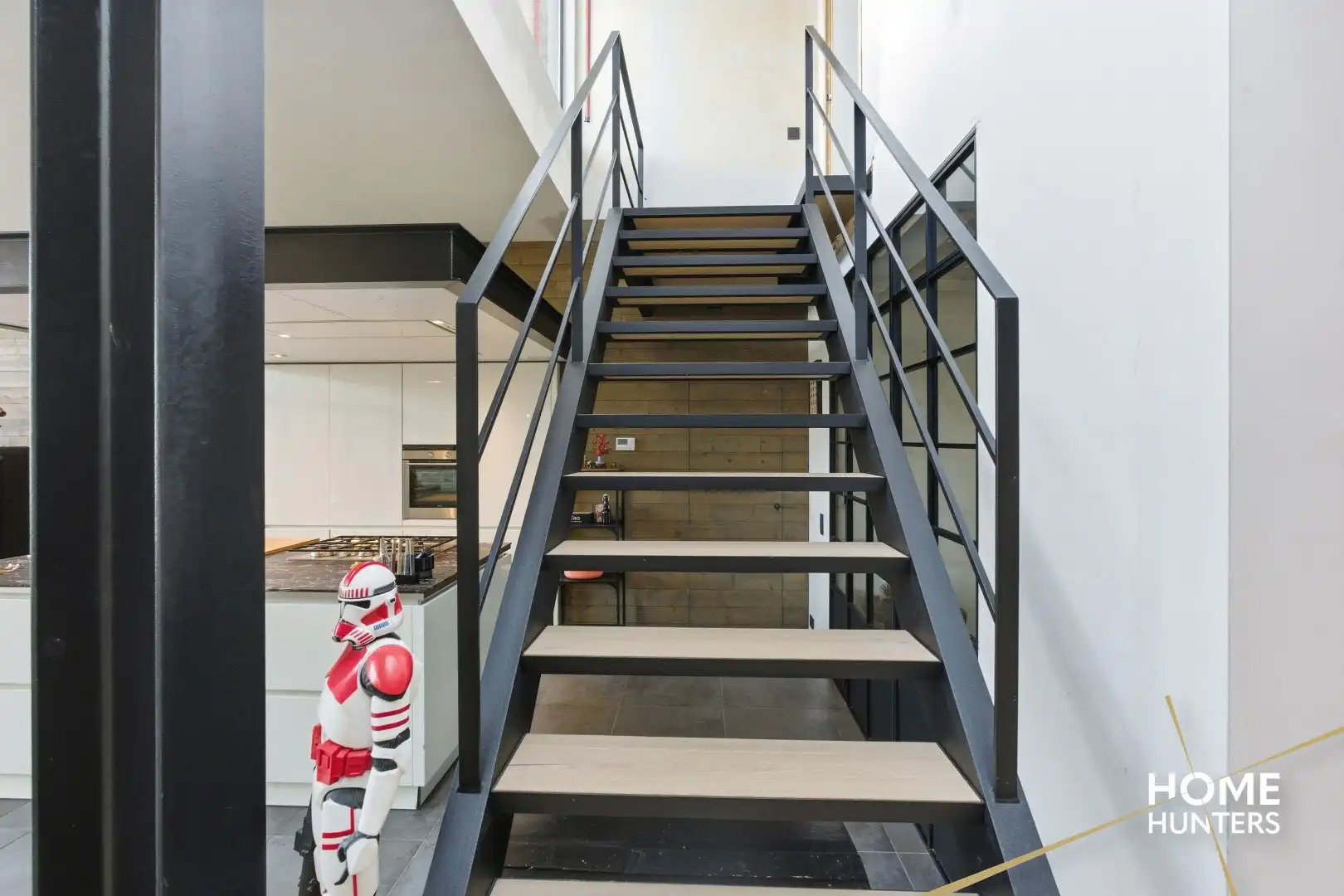 Unieke woning op ruim perceel met 6 slaapkamers in hartje Zarren! foto 9