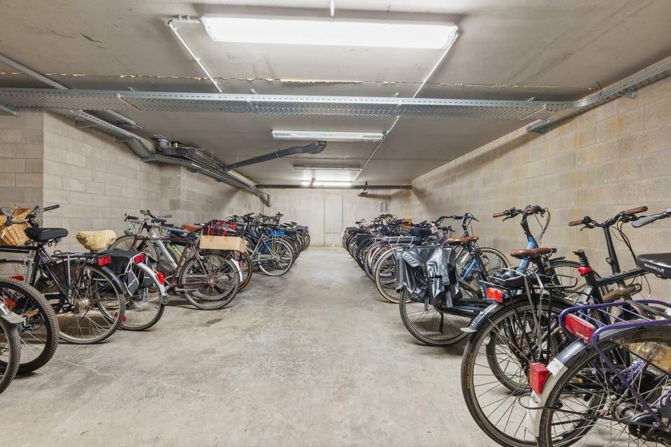 LUXUEUS PENTHOUSE MET EEN RUIM TERRAS EN ONDERGRONDSE STAANPLAATS IN HASSELT foto 28