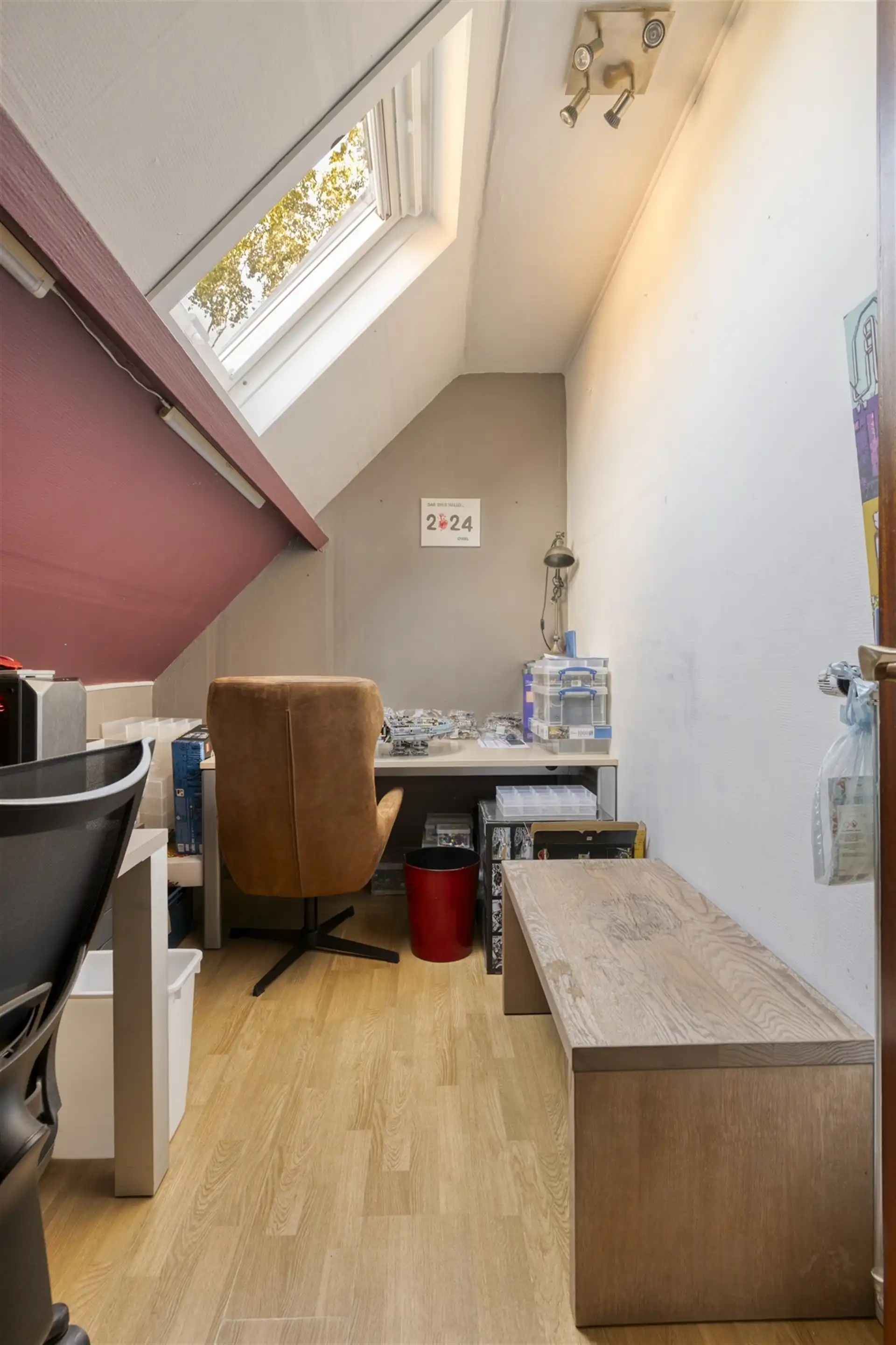 Karaktervolle, ruime villa met 4 slaapkamers foto 21