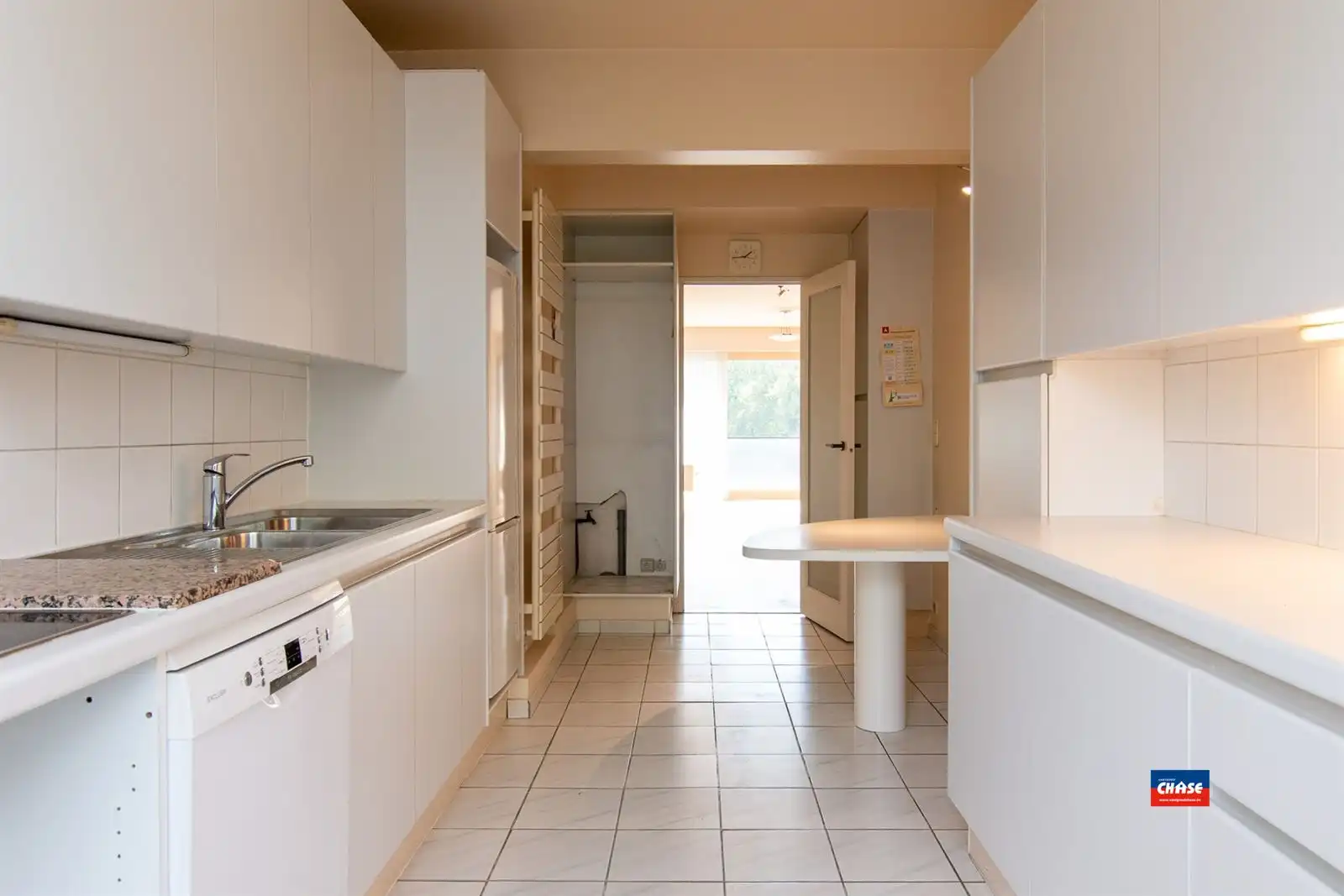 Ruim appartement met 3 slaapkamers, 2 terrassen en autostaanplaats foto 10
