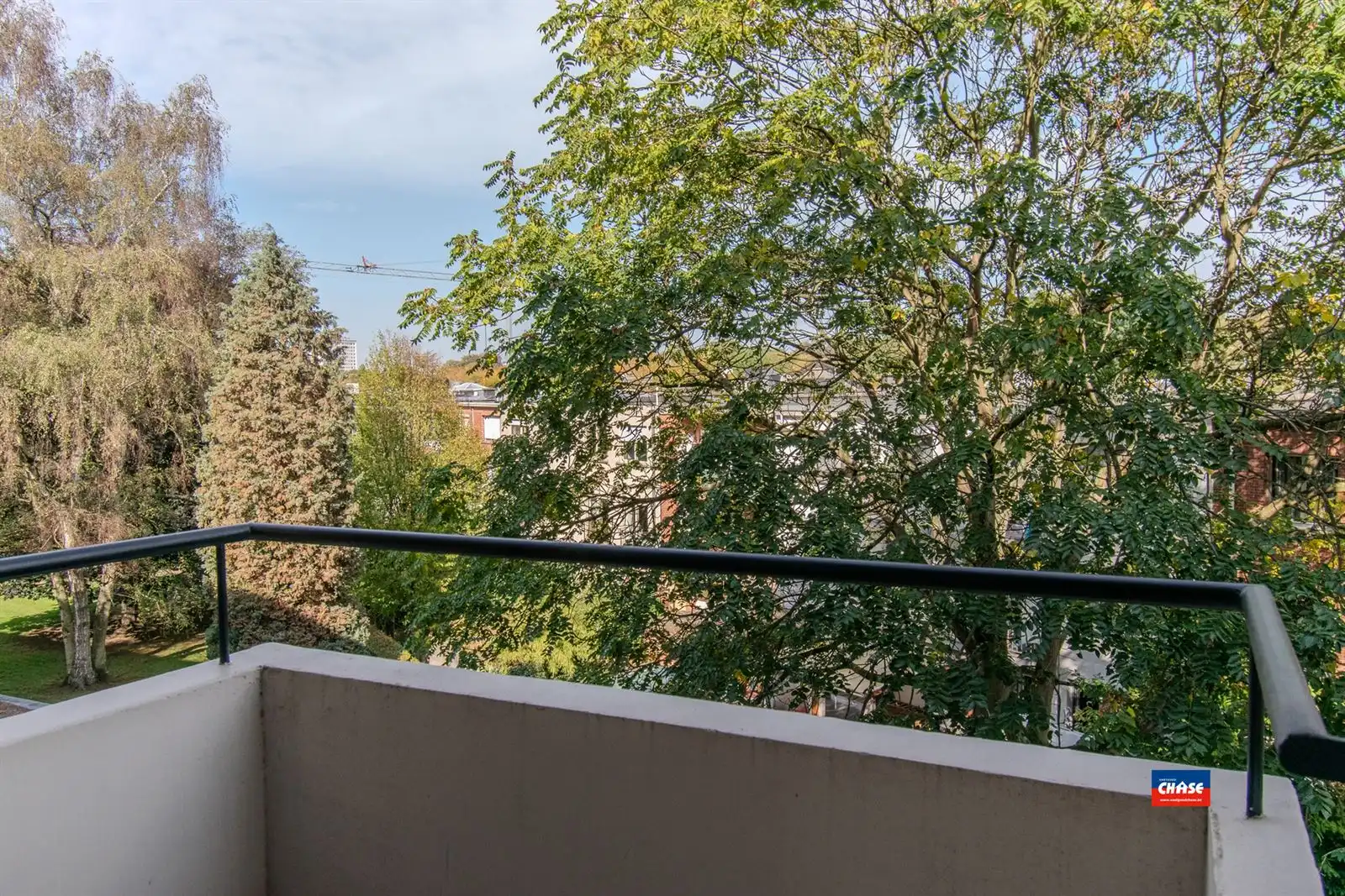 Ruim appartement met 3 slaapkamers, 2 terrassen en autostaanplaats foto 10