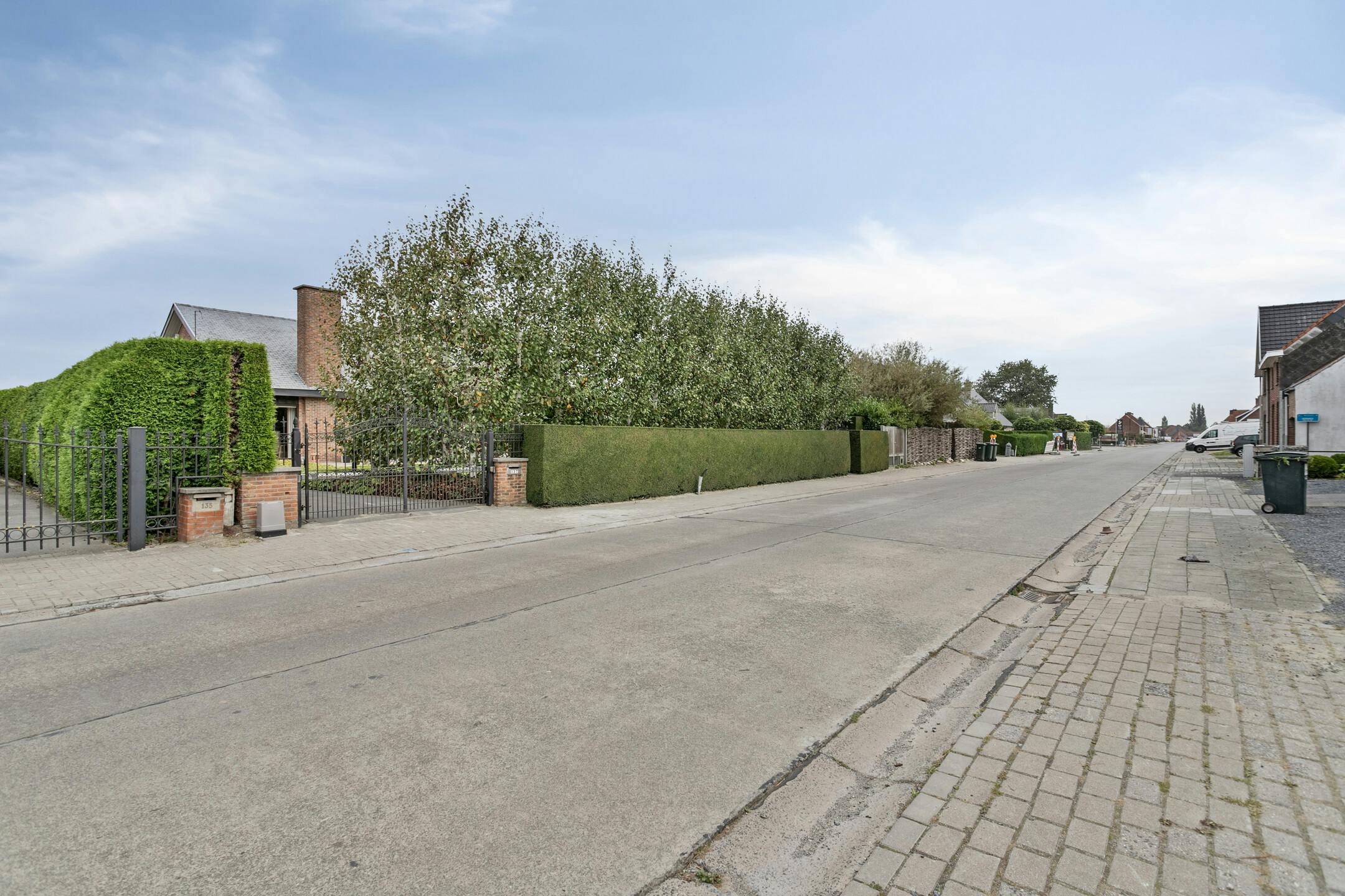 Gelijkvloers huis op ca. 1.417m² te koop in Sint-Baafs-Vijve foto 3