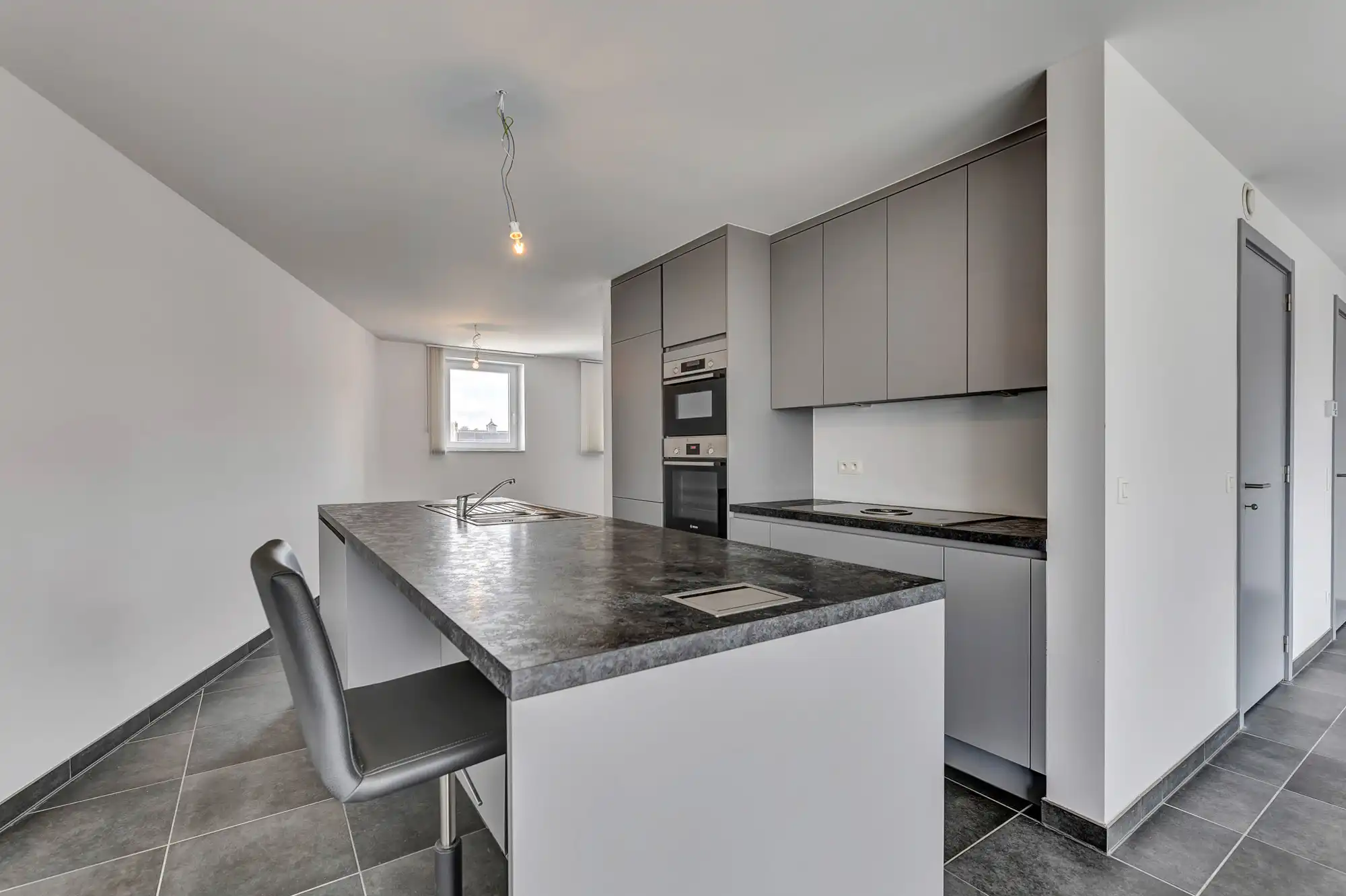 Uniek centraal gelegen duplex met ruim terras foto 8