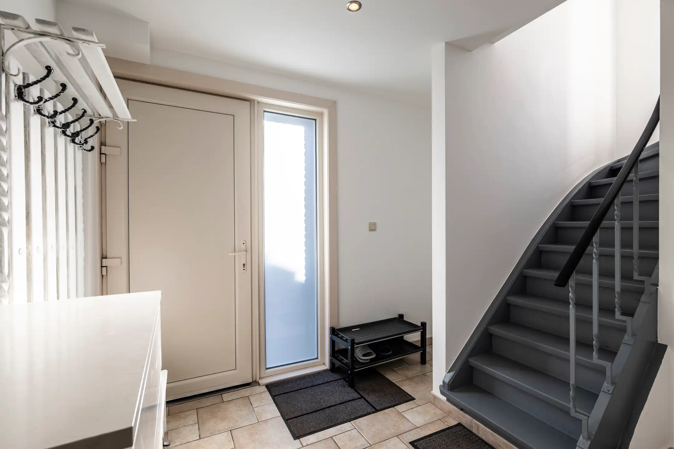 Instapklare gezinswoning met 3 slaapkamers en garage foto 3