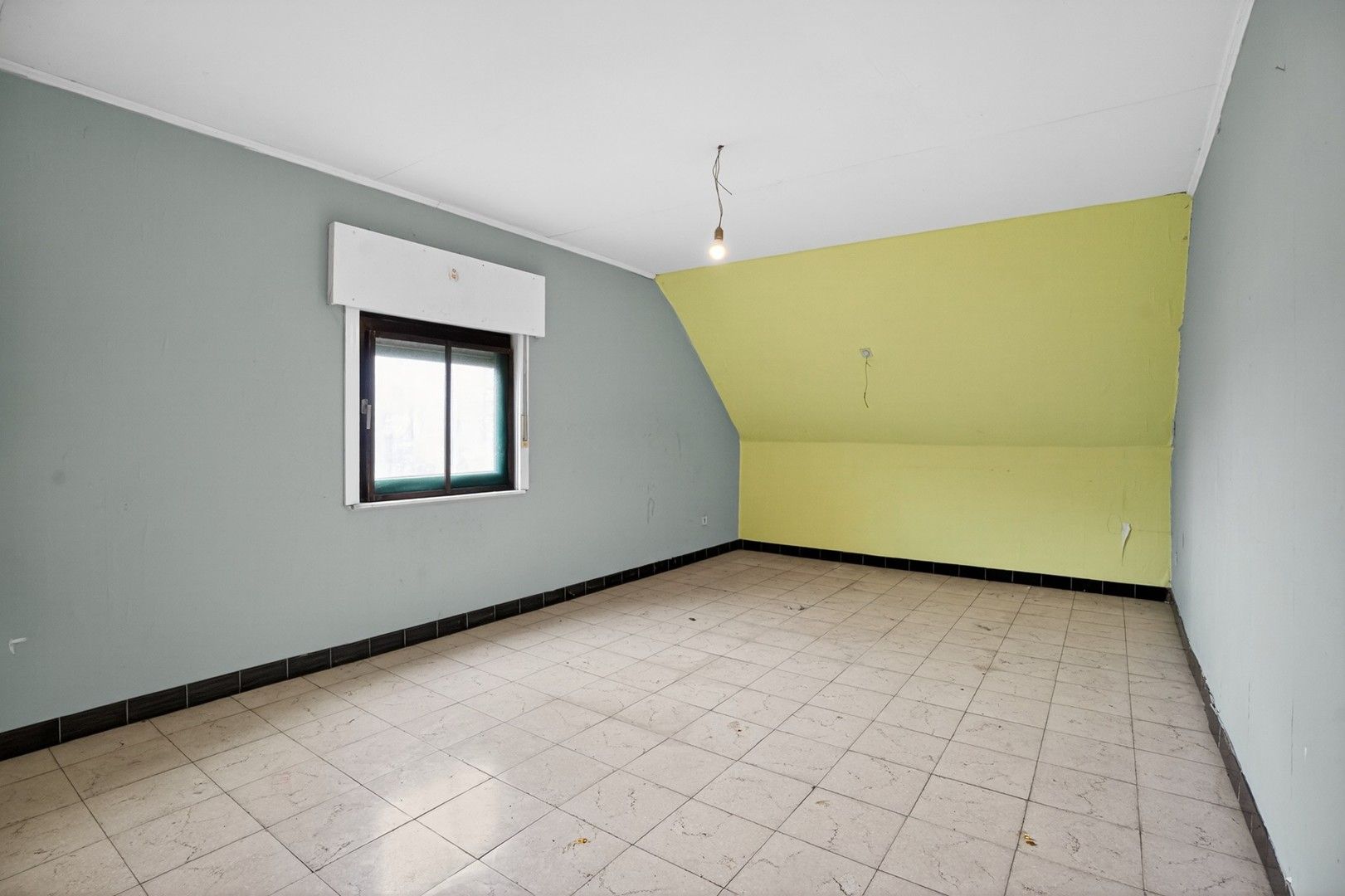 Stevige woning met grote tuin op 1.112 m², tal van mogelijkheden. foto 8