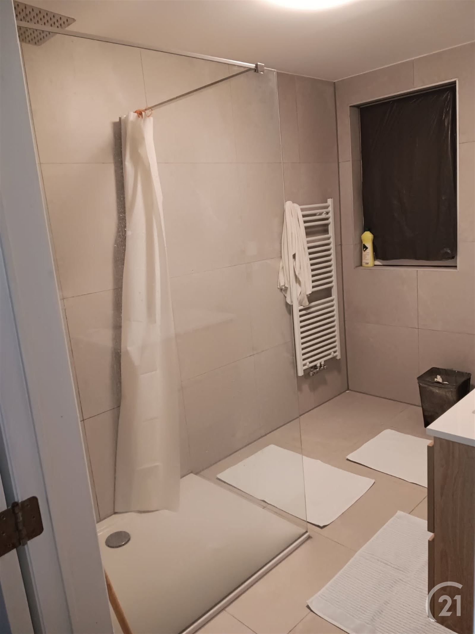 gelijkvloers totaal gerenoveerd appartement foto 3