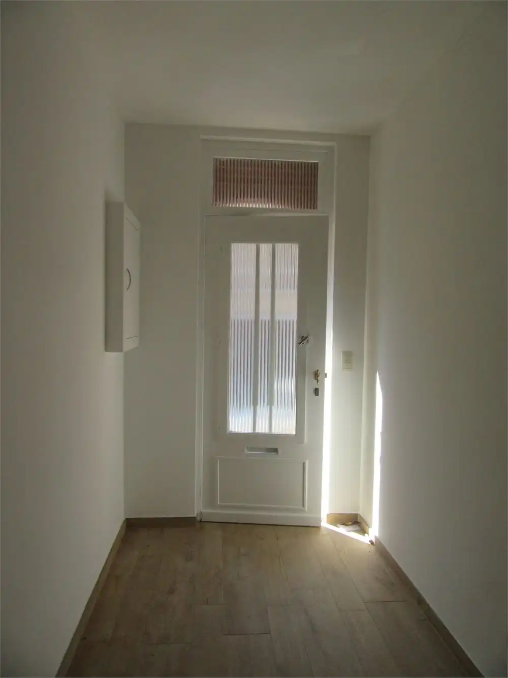 Rijwoning met modern interieur foto 3