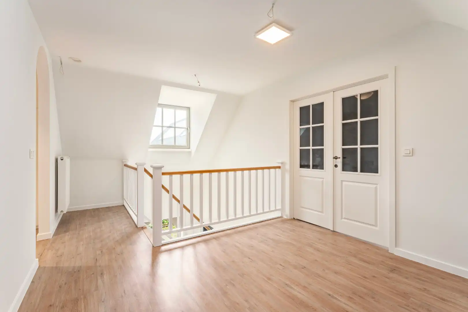 Exclusief gerenoveerde vrijstaande villa in rustige en residentiële omgeving foto 20