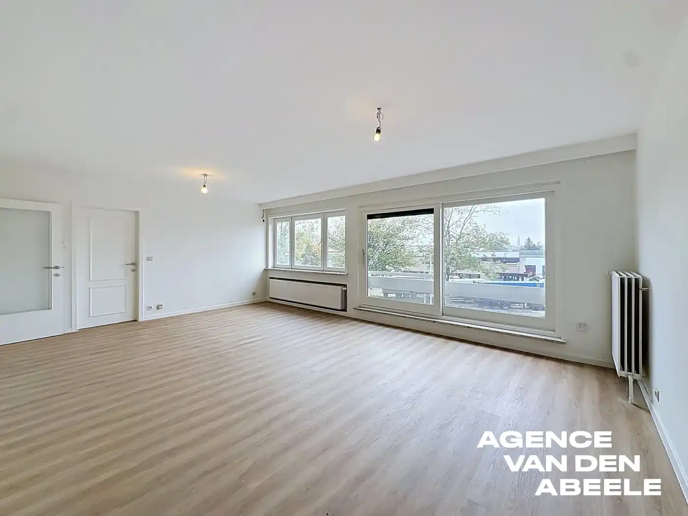Ruim en licht 3-slaapkamerappartement in Brugge foto 3