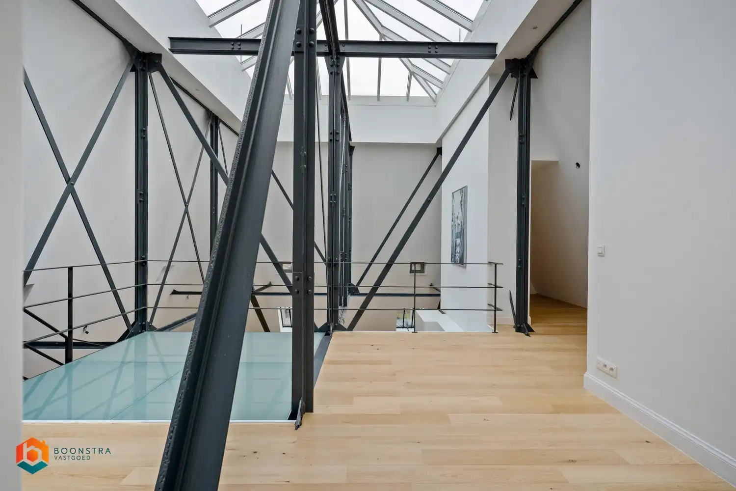 Ruimtelijke industriële loft (+/- 194 m²) met 3 slpkrs foto 12