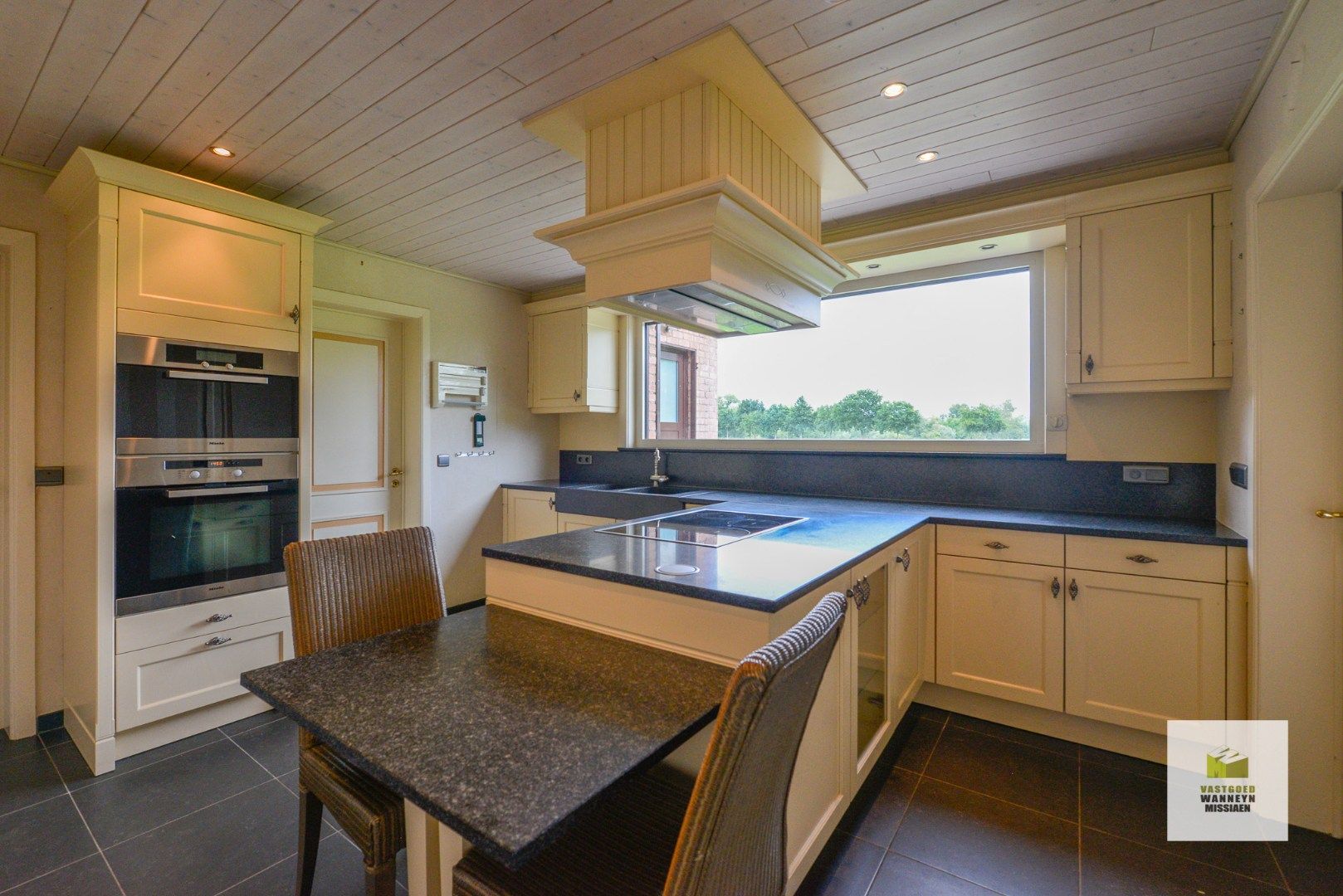Vrijstaande gelijkvloerse woning met vergezicht nabij de Vaart te Beernem foto 6