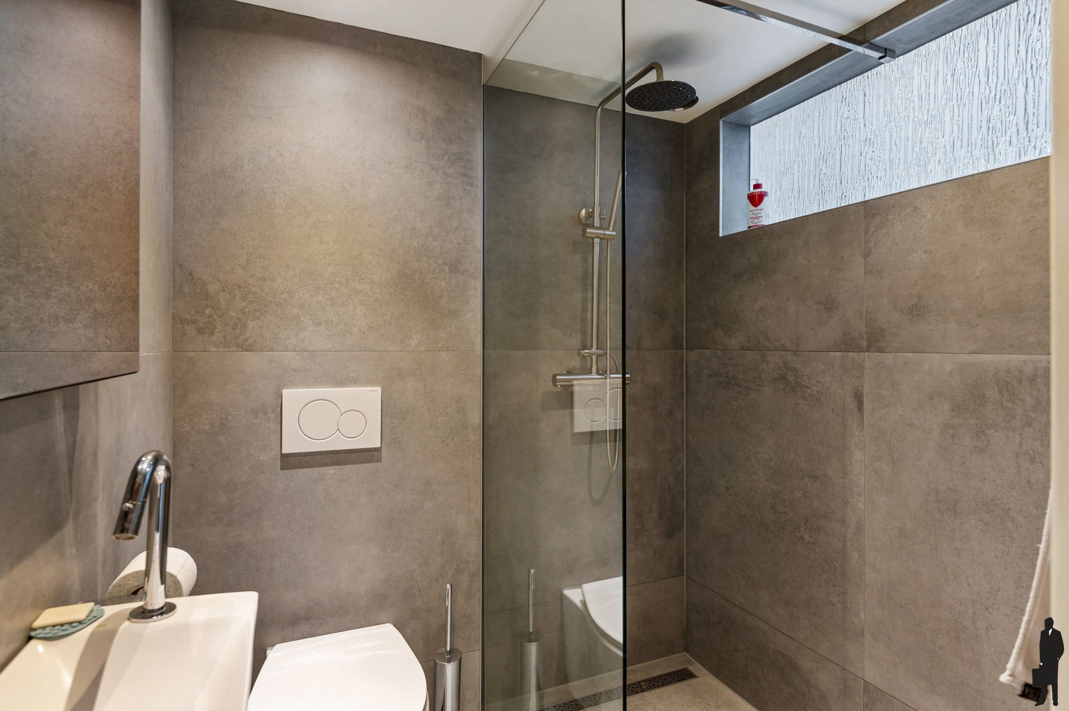 Karaktervolle split-level woning met 4 slpks en zonnige tuin foto 18