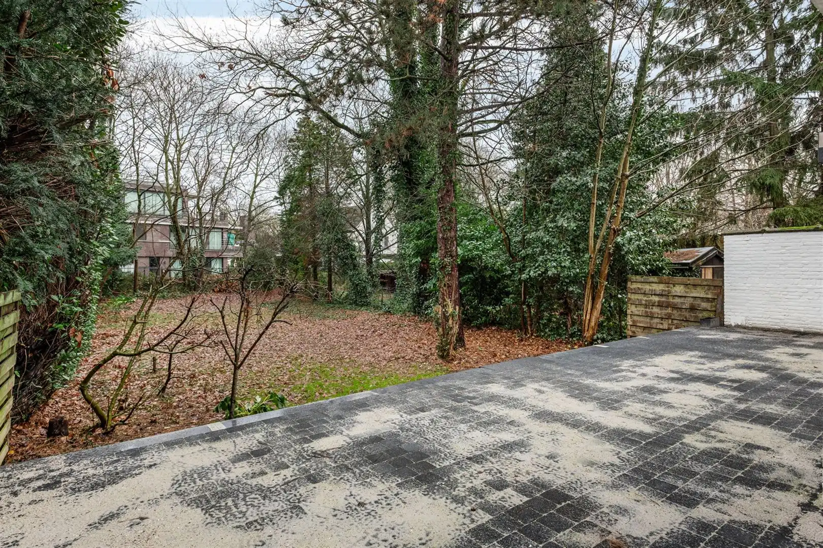 Totaal gerenoveerde woning met 4 à 5 slaapkamers in Ekerse dorpskern. foto 3